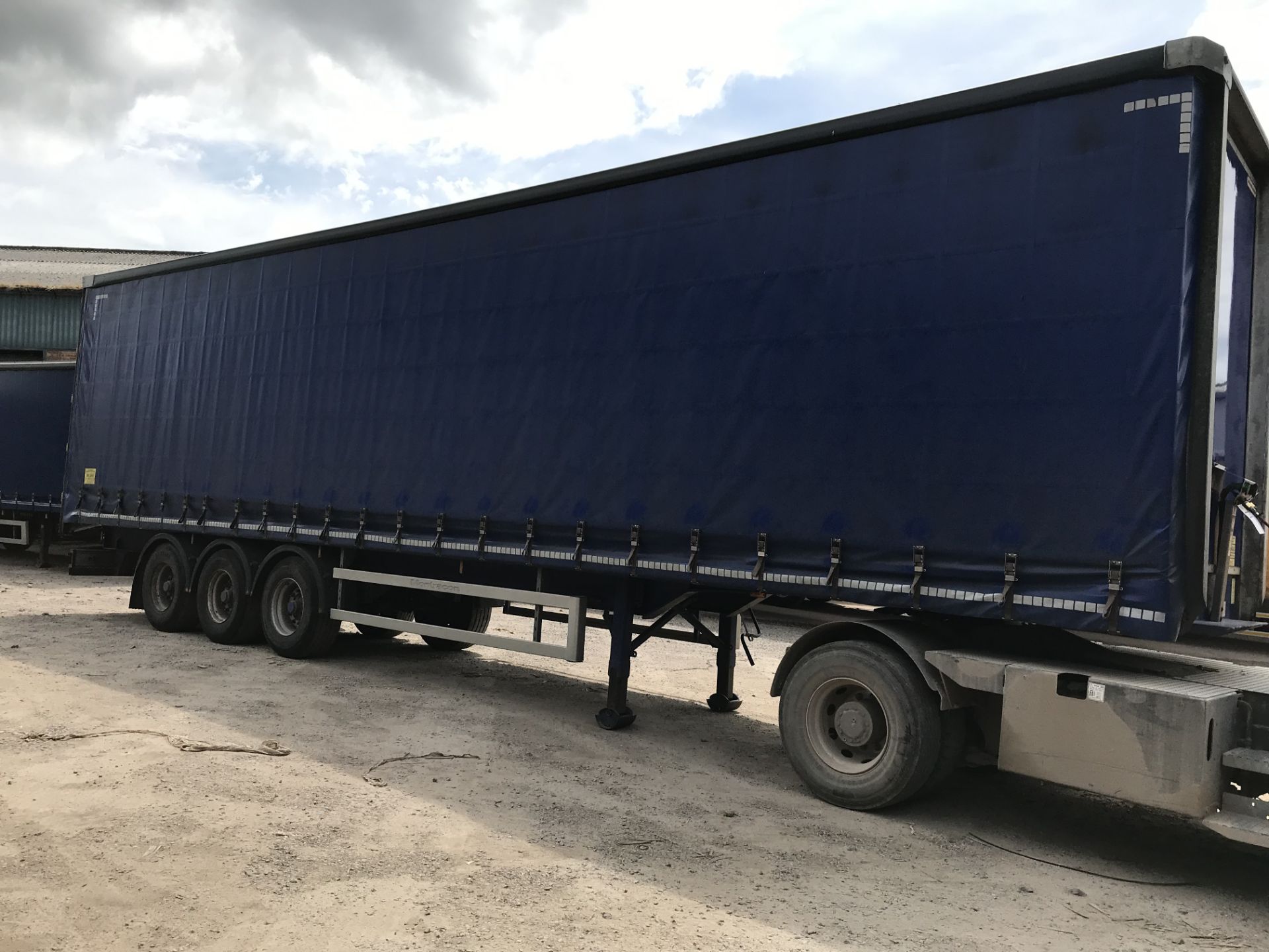 Montracon 13.6m Tri-Axle XL Rated, Pillarless Curt - Image 2 of 7