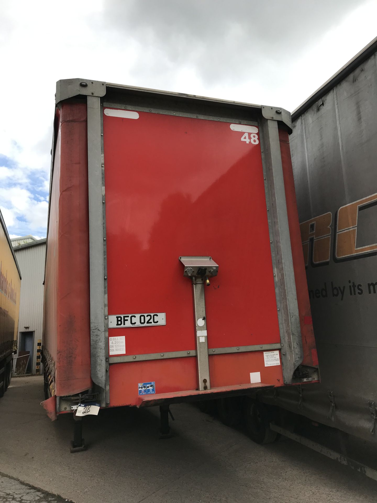 Montracon 13.6m Tri-Axle Curtain Side Semi Trailer - Image 3 of 7