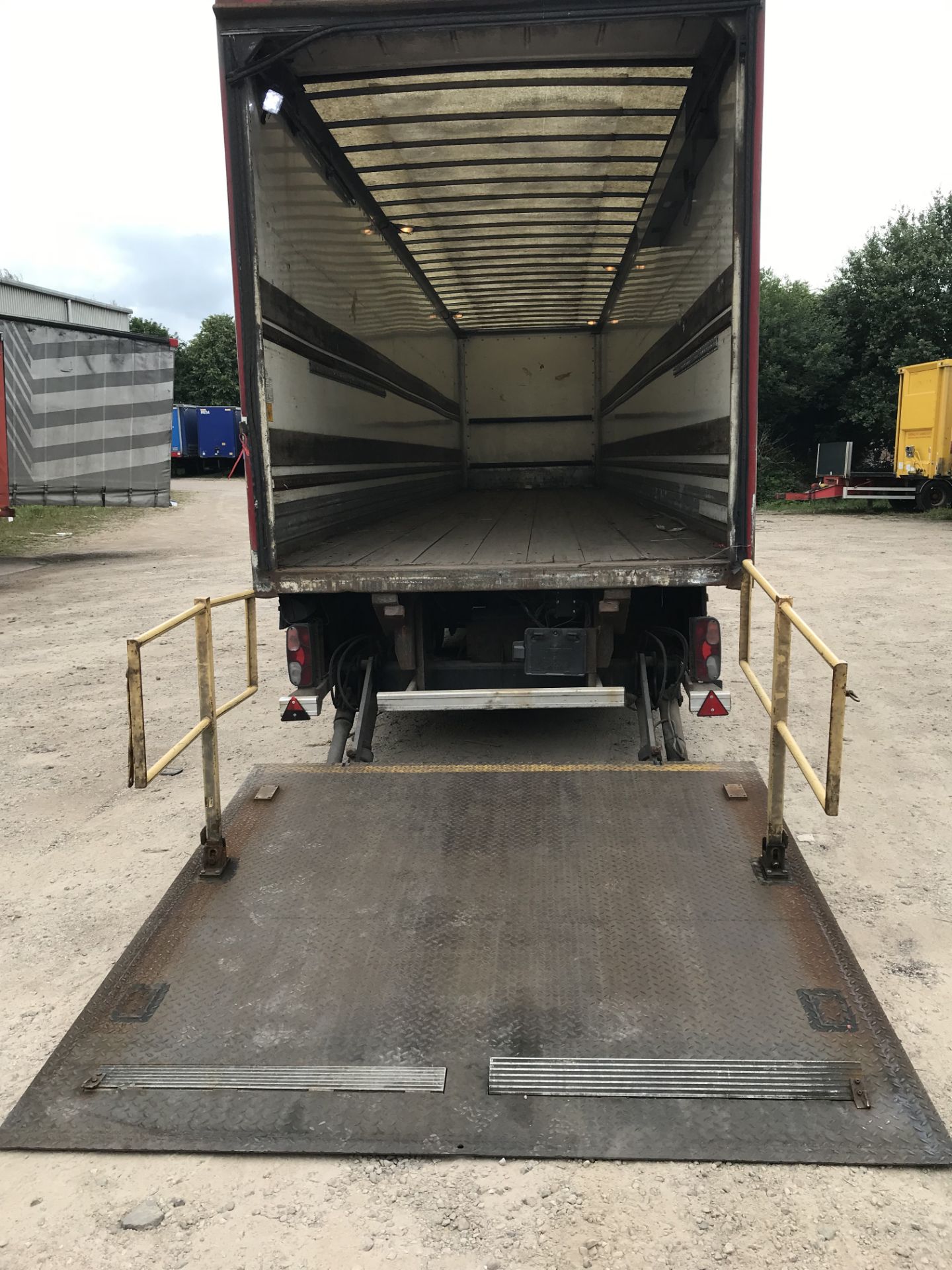 Cartwright 13.7m Tandem Axle Box Semi Trailer with - Image 6 of 11