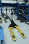 Hand Hydraulic Pallet Truck, with forks approx. 960mm x 670mm, with 2000kg weight indicator