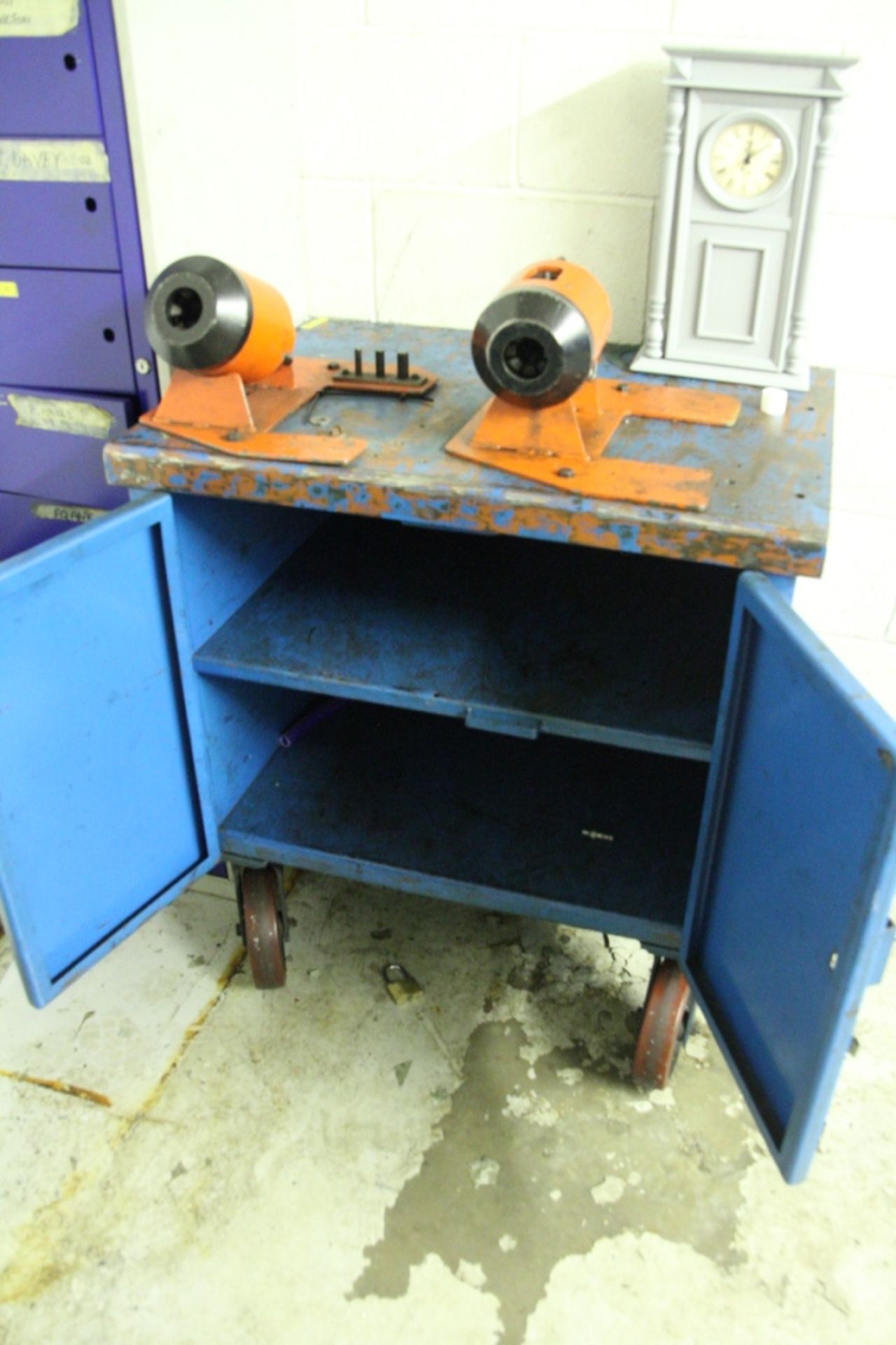 Mobile Steel Double Door Cabinet, with setting tools - Image 2 of 3