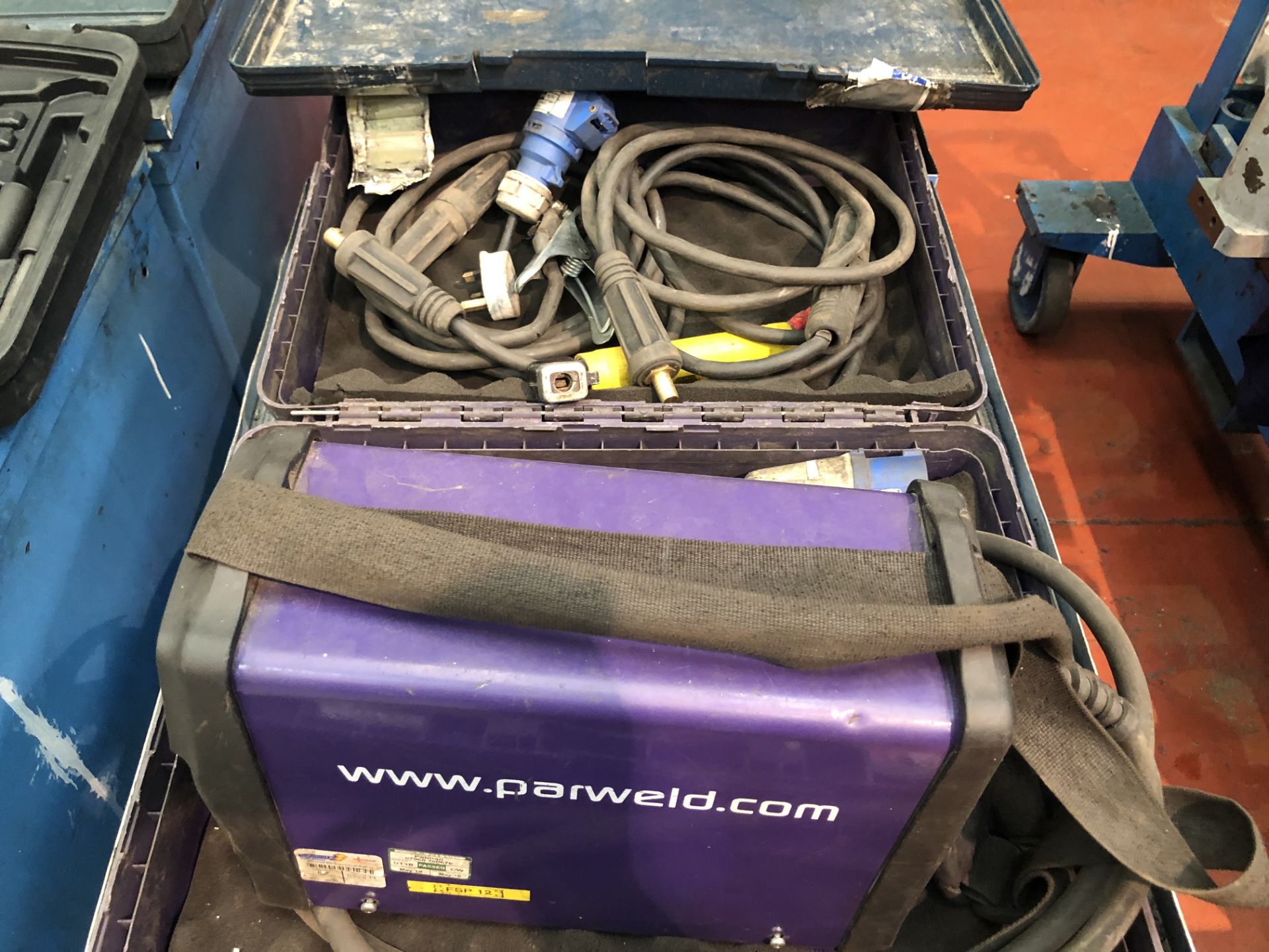 Parweld XTI-161DV Arc Welder, 240V, with carrycase