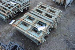 Approx. 25 Fence Panel Feet, as set out on pallet