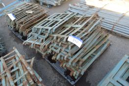 Approx. 25 Fence Panel Feet, as set out on pallet