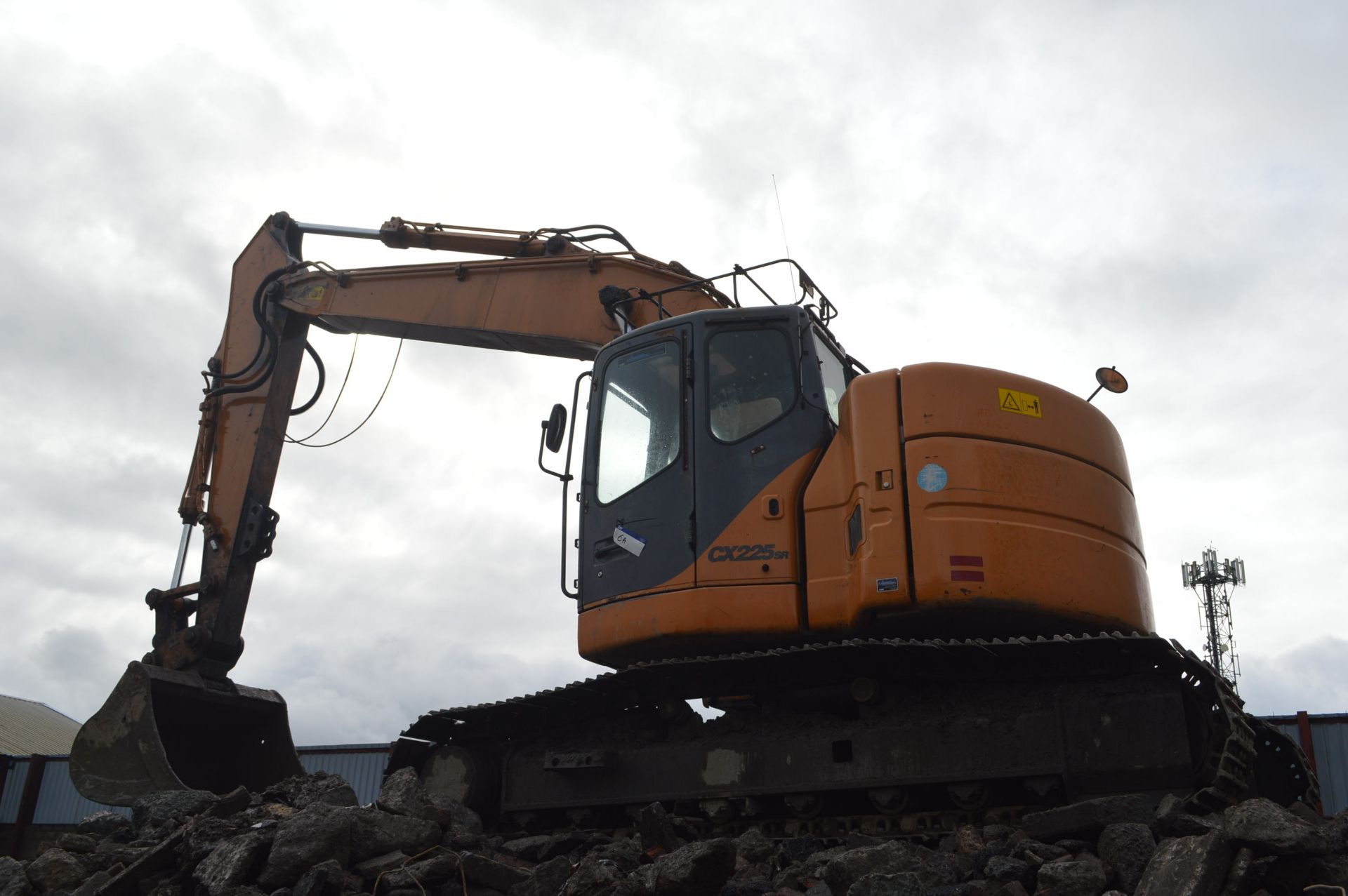 Case CX225 Zero Swing Tracked Excavator, serial no. DCH22U0163, year of manufacture 2004, - Image 4 of 5