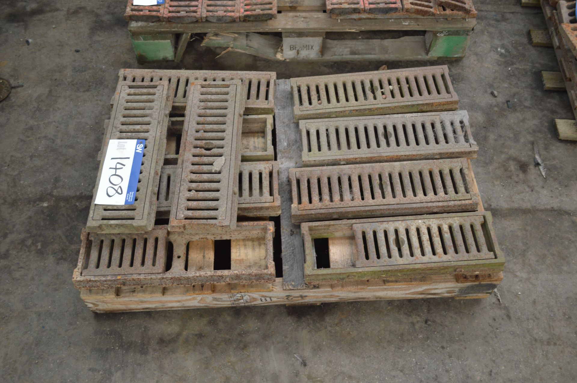 Grids, on pallet