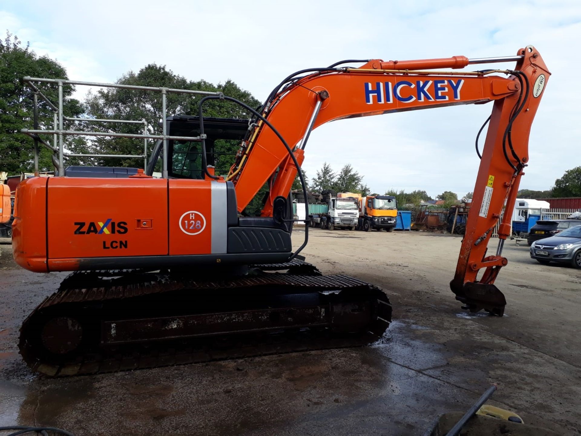 Hitachi ZX130LCN-3 Tracked Excavator, serial no. HCMBCH00L00300356, year of manufacture 2011, - Image 2 of 6