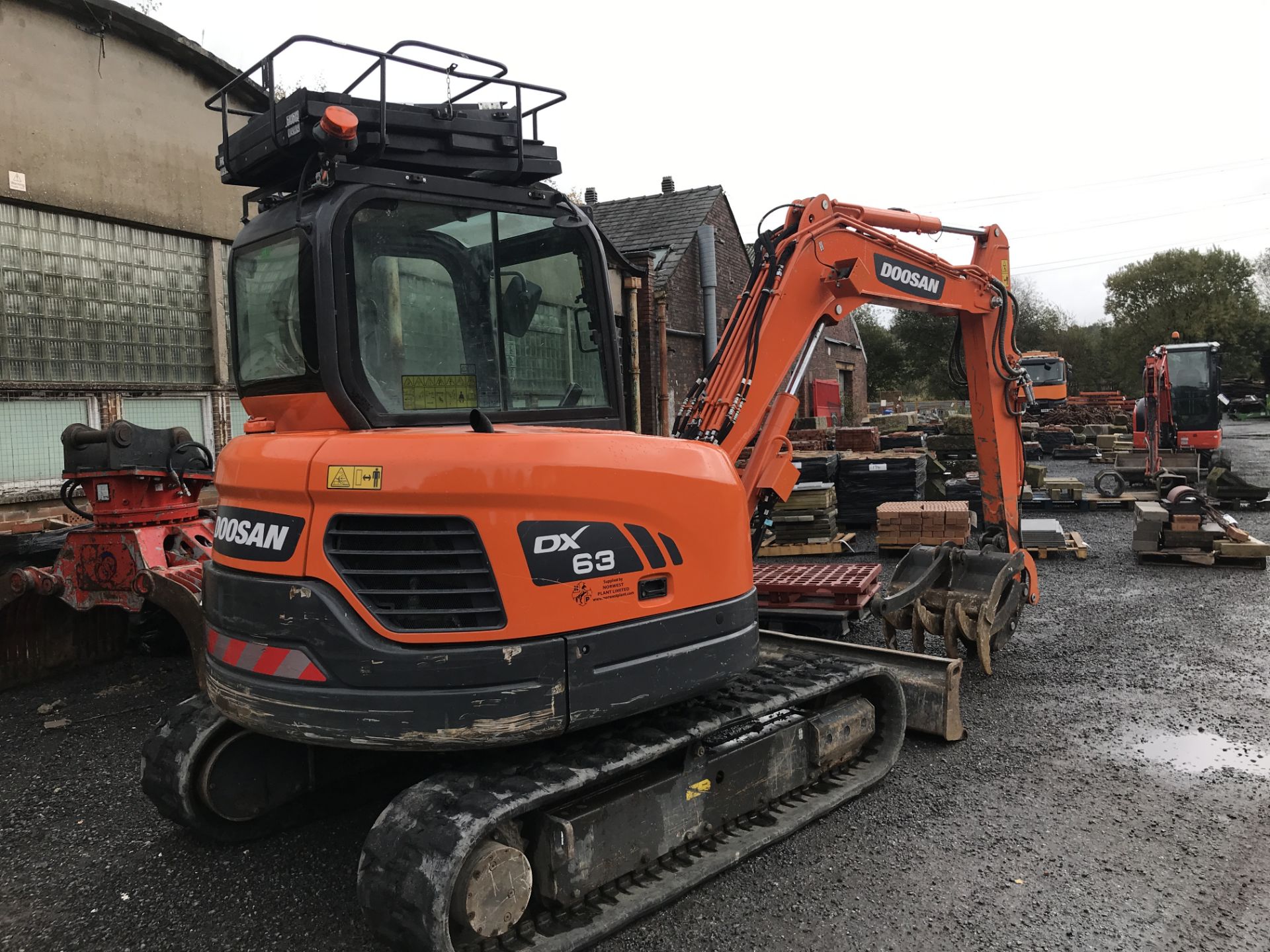 Doosan DX63-3 Tracked Mini Excavator, identification no. DHKCEAAYVH6001964, year of manufacture - Image 3 of 8