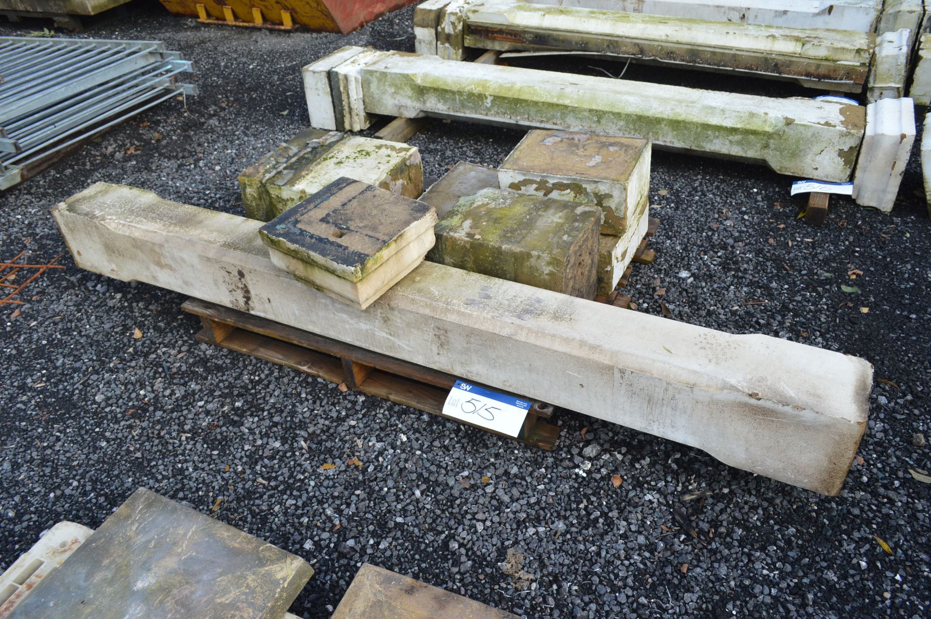 Assorted Stone, on pallet WITH LOT 516 Four Stone Columns, approx. 2.6m high