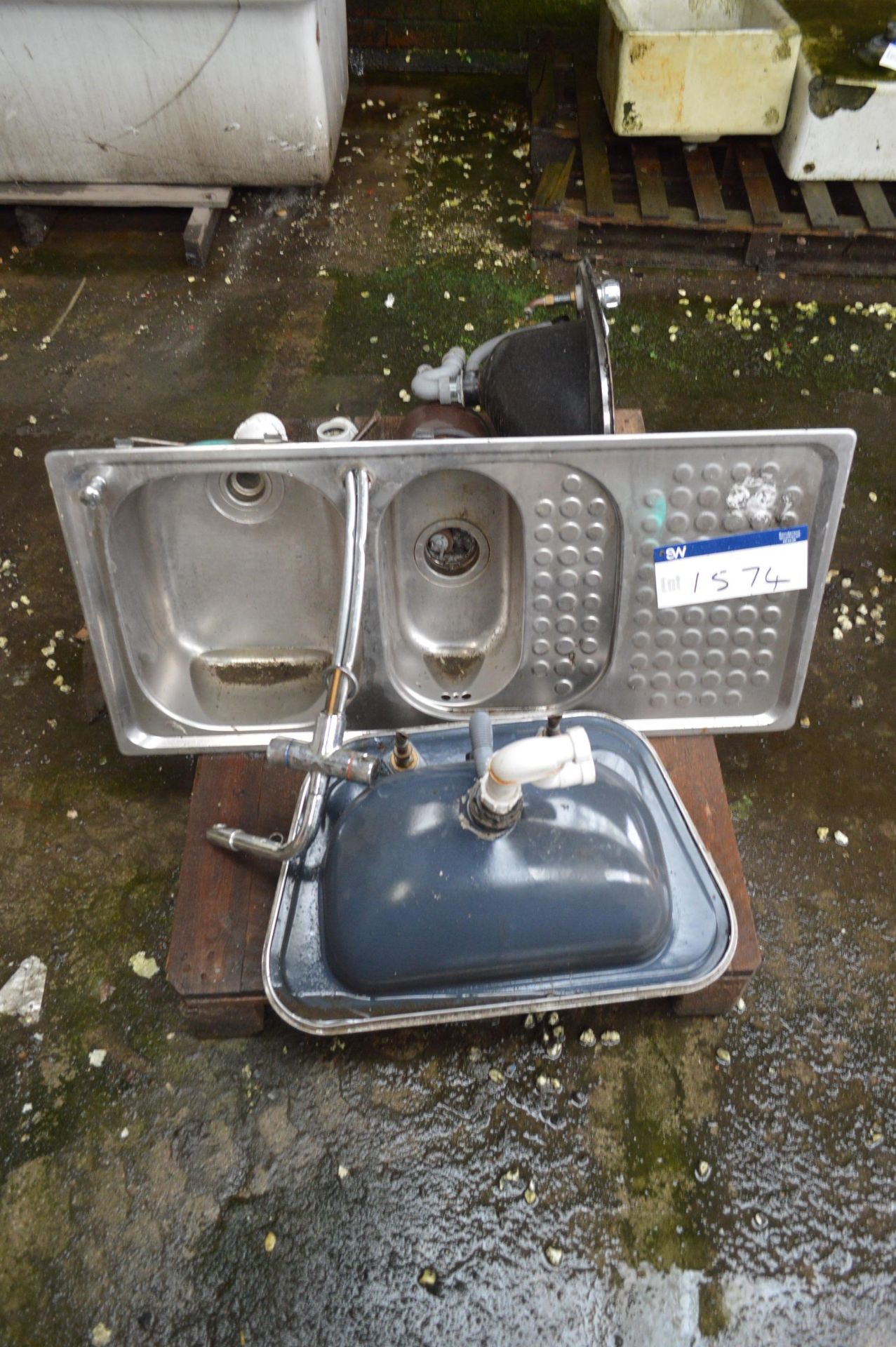 Assorted Sinks, on pallet