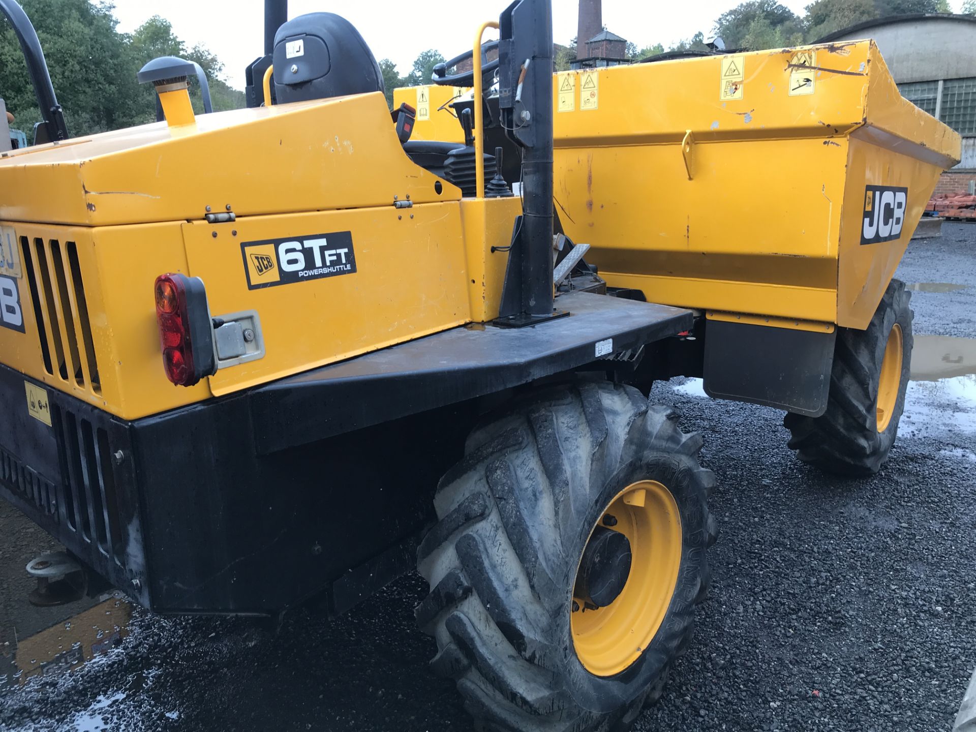 JCB 6TFT Powershuttle 6 Tonne Swivel Dumper, registration no. MW65 WUJ, year of manufacture 2015, - Image 3 of 7