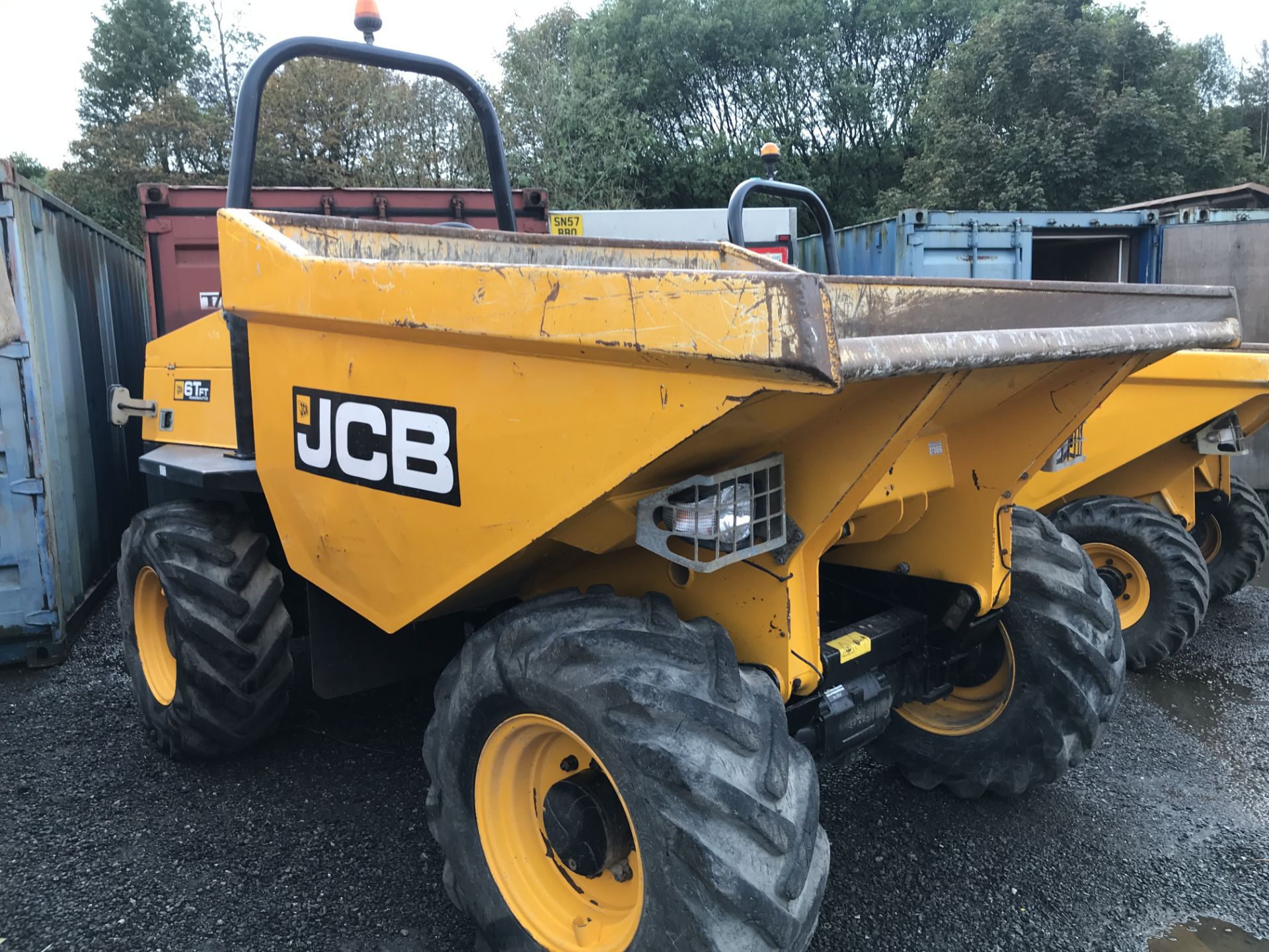 JCB 6TFT Powershuttle 6 Tonne Swivel Dumper, registration no. MW65 WUJ, year of manufacture 2015, - Image 2 of 7