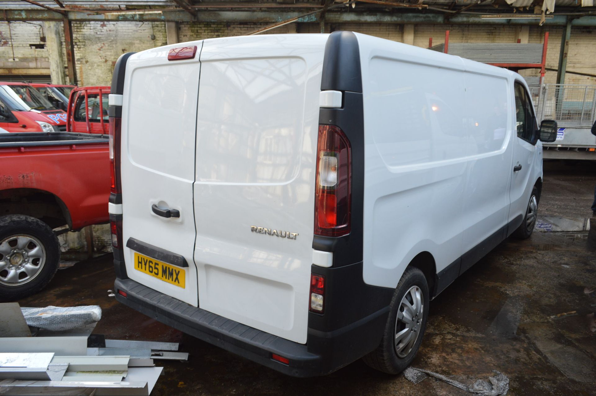 Renault Traffic LL29 Panel Van, registration no. HY65 MMX, date first registered 10/2015, tested - Image 5 of 6