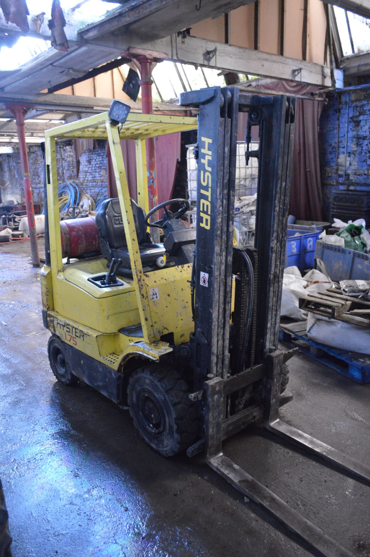 Hyster H1.75XM LPG Fork Lift Truck, serial no. D001B09108V, year of manufacture 1998, indicated