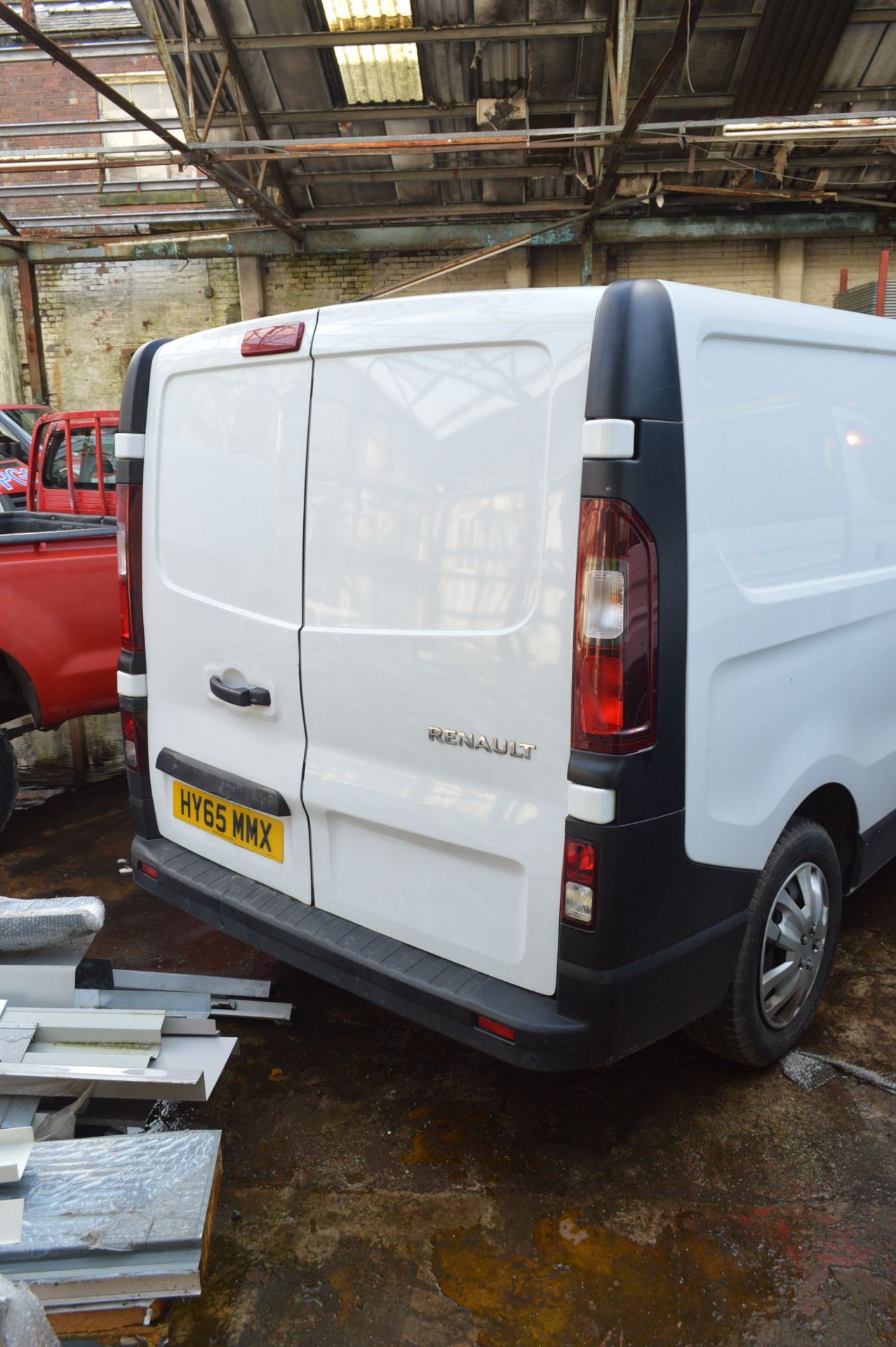 Renault Traffic LL29 Panel Van, registration no. HY65 MMX, date first registered 10/2015, tested - Image 4 of 6