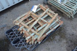 Approx. 25 Fence Panel Feet, as set out on pallet