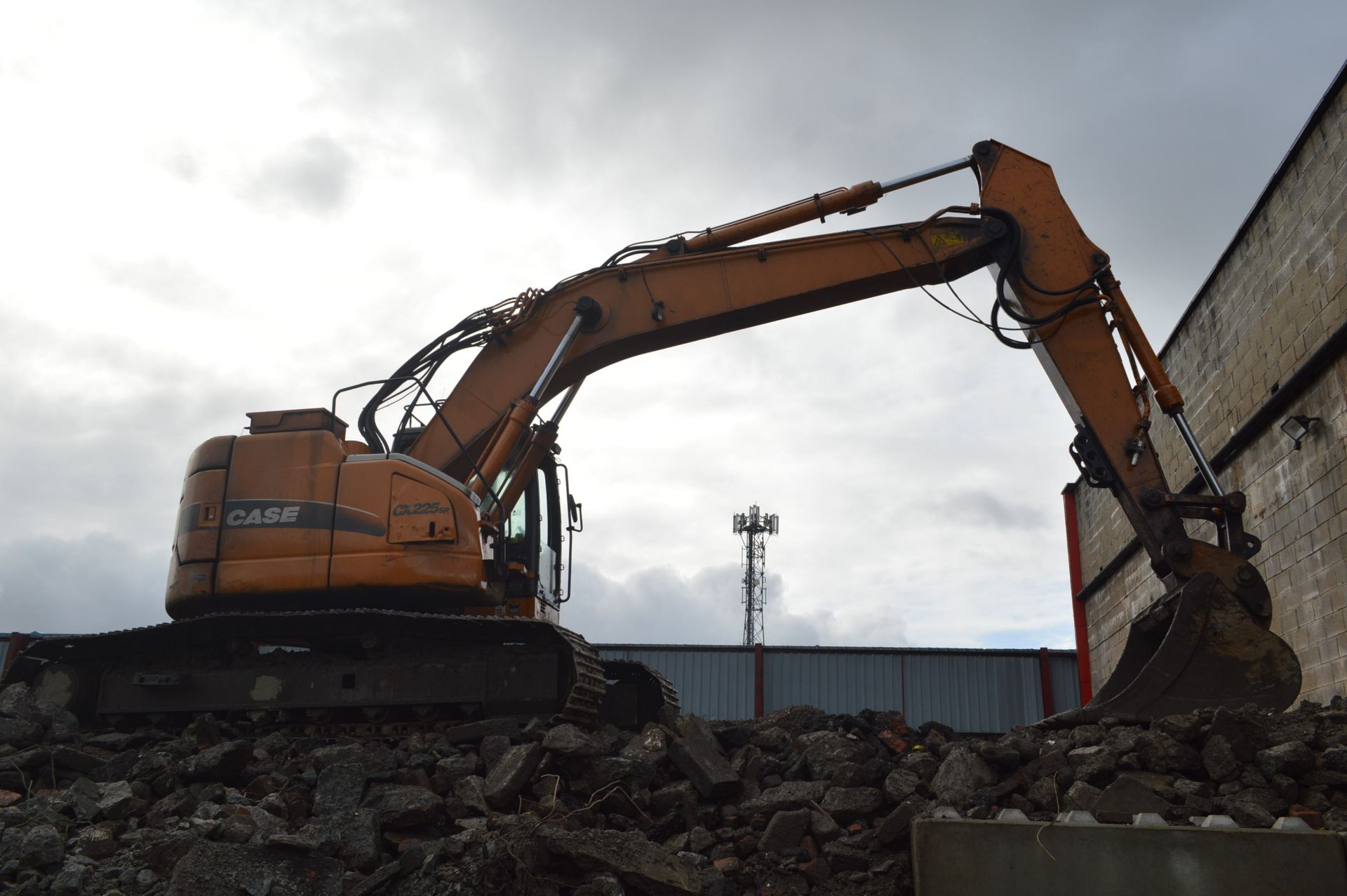 Case CX225 Zero Swing Tracked Excavator, serial no. DCH22U0163, year of manufacture 2004, - Image 5 of 5