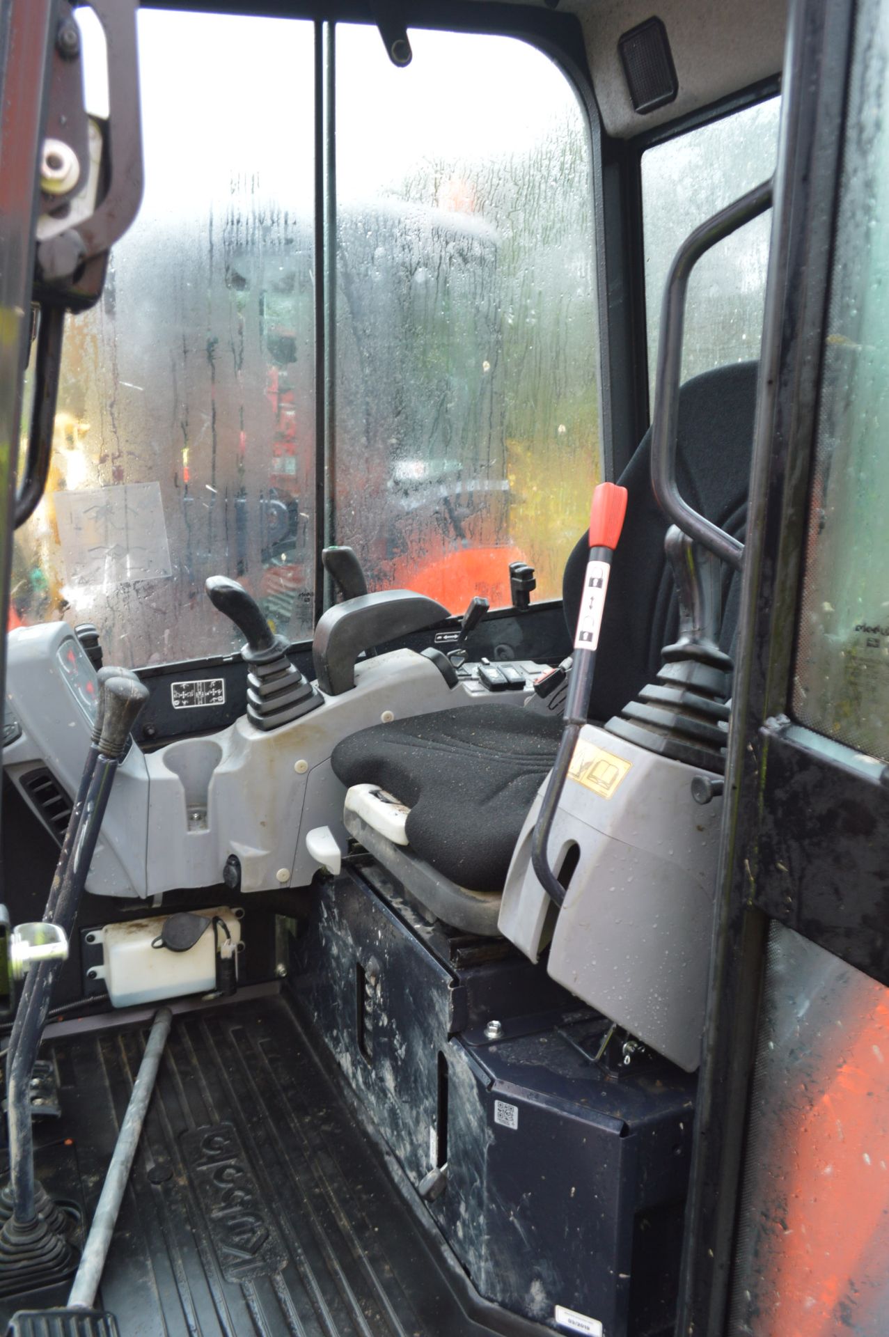 Kubota U27-4 Tracked Mini Excavator, identification no. KBCU0274_KZC65228, year of manufacture 2019, - Image 5 of 7