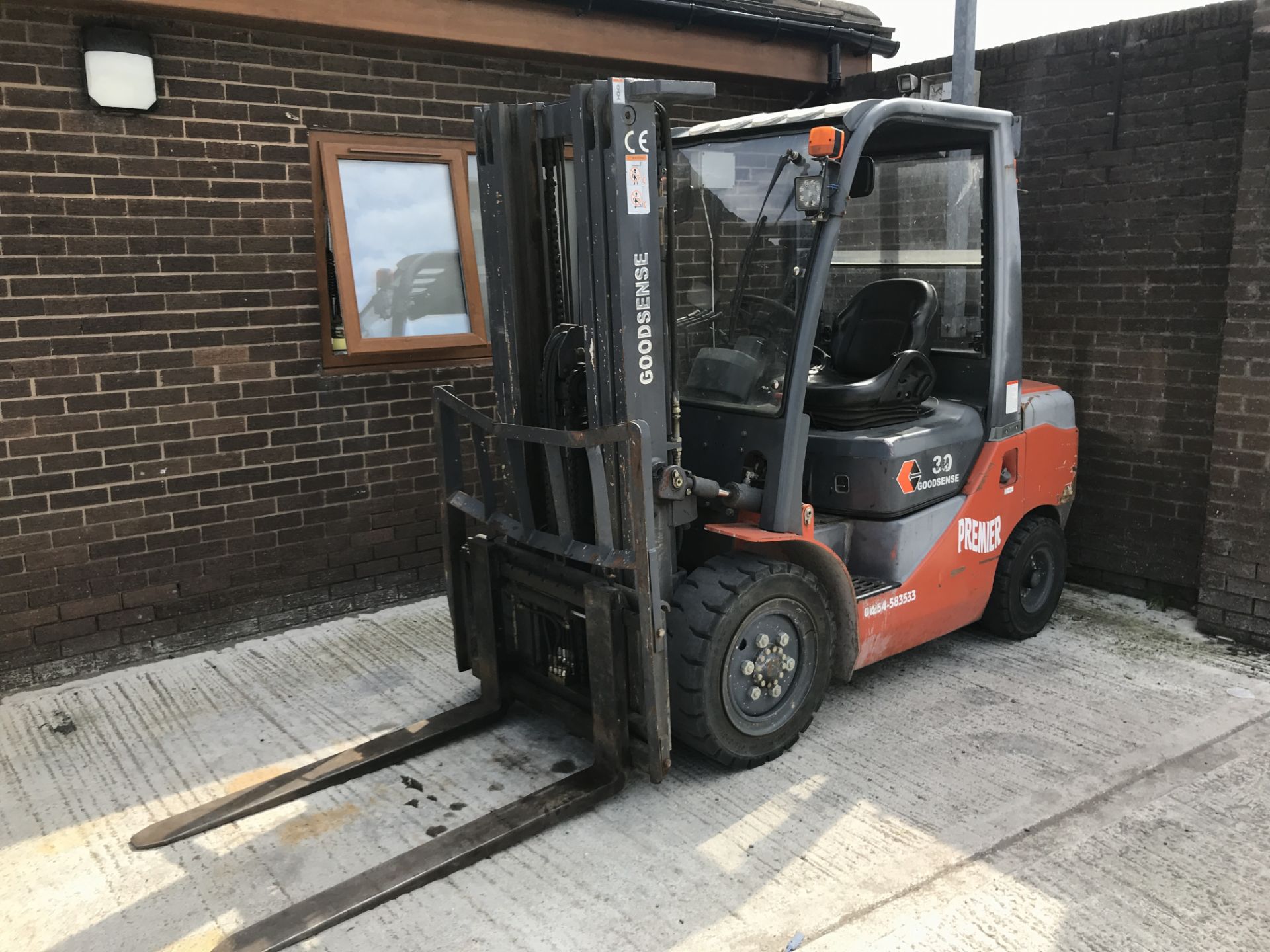 Goodsense FD30 3000kg Diesel Fork Lift Truck, serial no. 214013718, year of manufacture 2016,