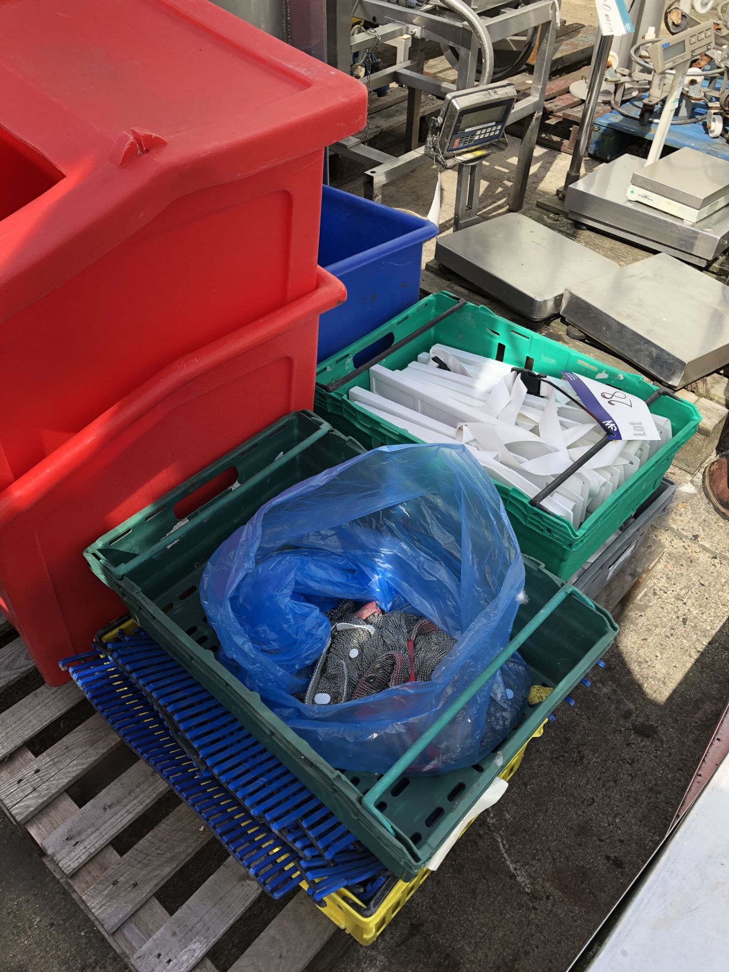 Quantity of Trays (containing plastic knife holders, matting and chainmail glove), lift out charge - - Image 3 of 3