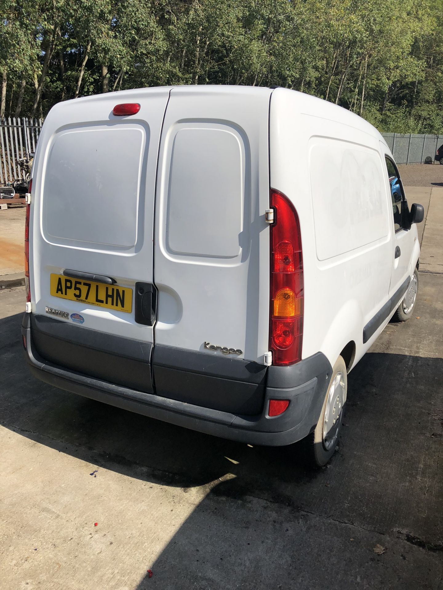 Renault Kangoo SL17 DCI 70 Diesel Car Derived Van, registration no. AP57 LHN, date first - Image 3 of 7