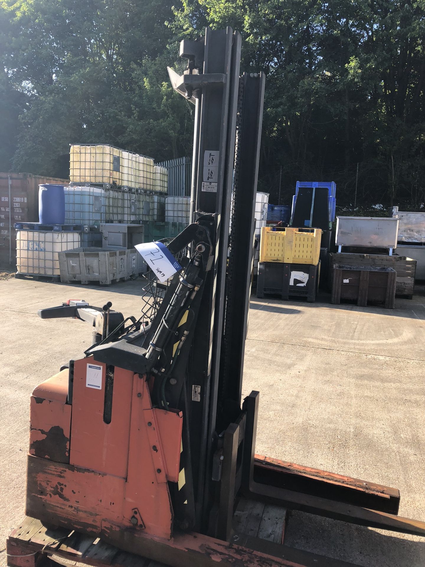 BT LSR 1200/3 1200kg Reach Truck, serial no. 933158, year of manufacture 2000, lift out charge - £