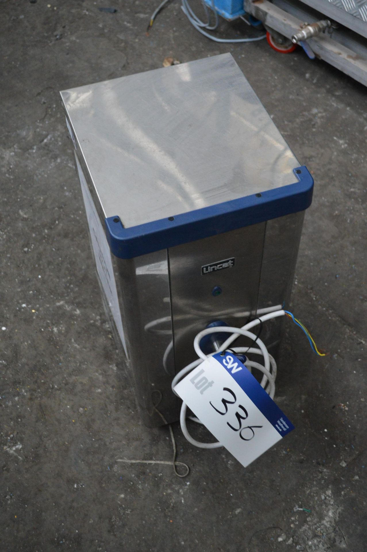 Lincat EB3-A006 Hot Water Dispenser (no plug), 230