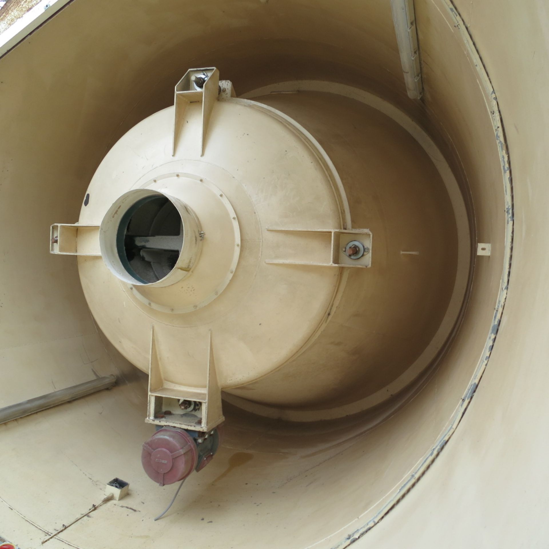 Mild Steel Silo, 3.5m inside dia. with insulation - Image 9 of 20