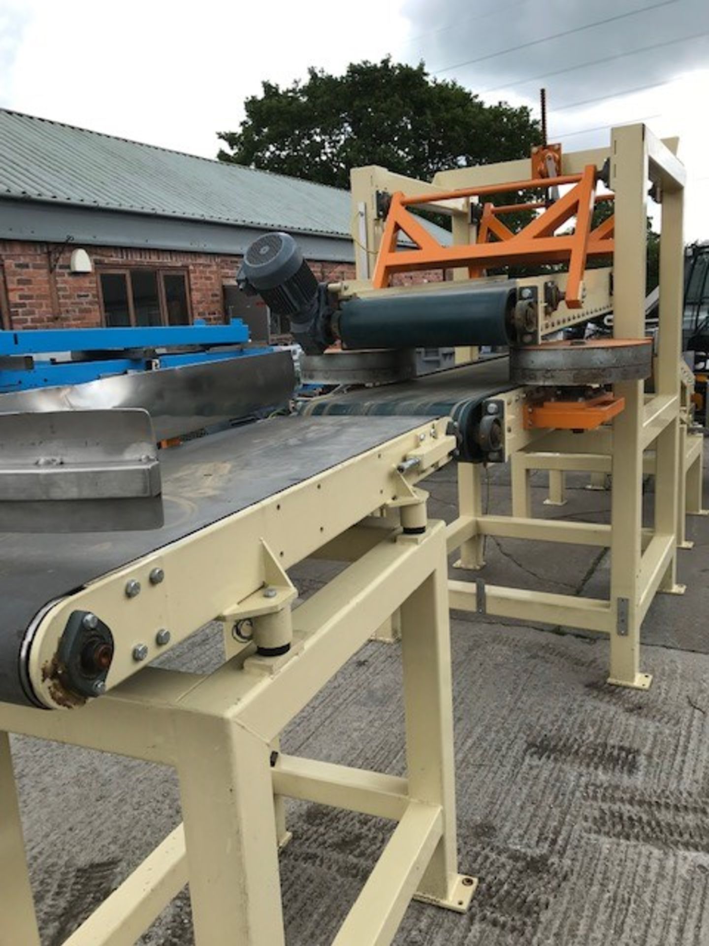 SACK FEED CONVEYOR SYSTEM, all 500mm wide, belt co - Image 3 of 7