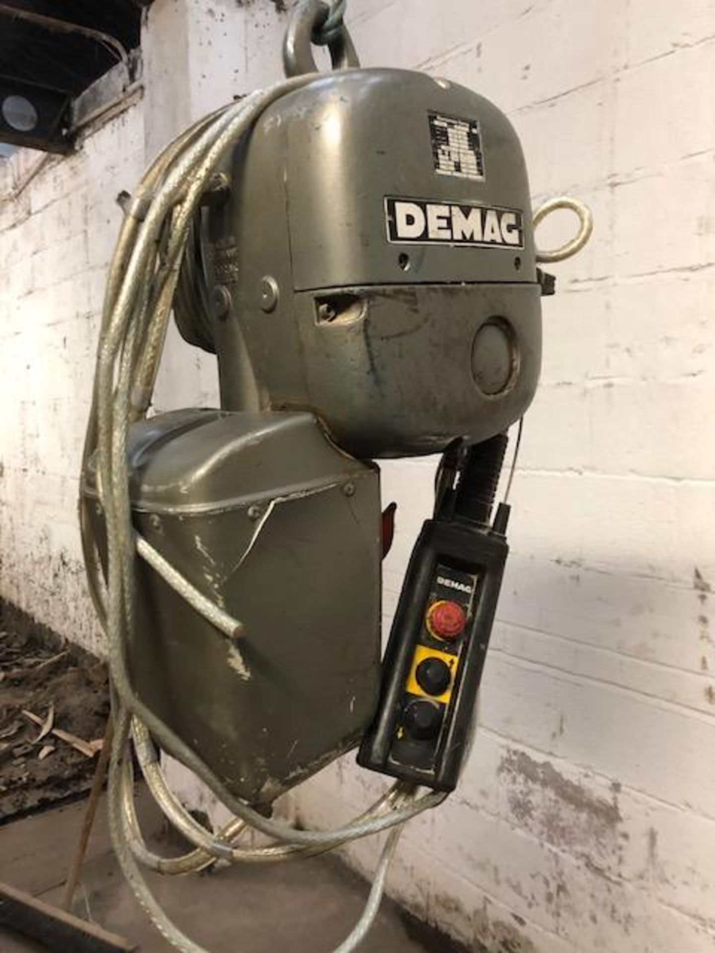 Demag 550kg Electric Chain Hoist, loading free of