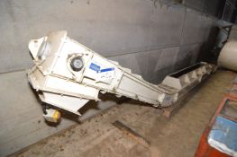 Carier 10IN PART INCLINED TWIN CHAIN & SCRAPER CONVEYOR, serial no. 92812, year of manufacture 2002,