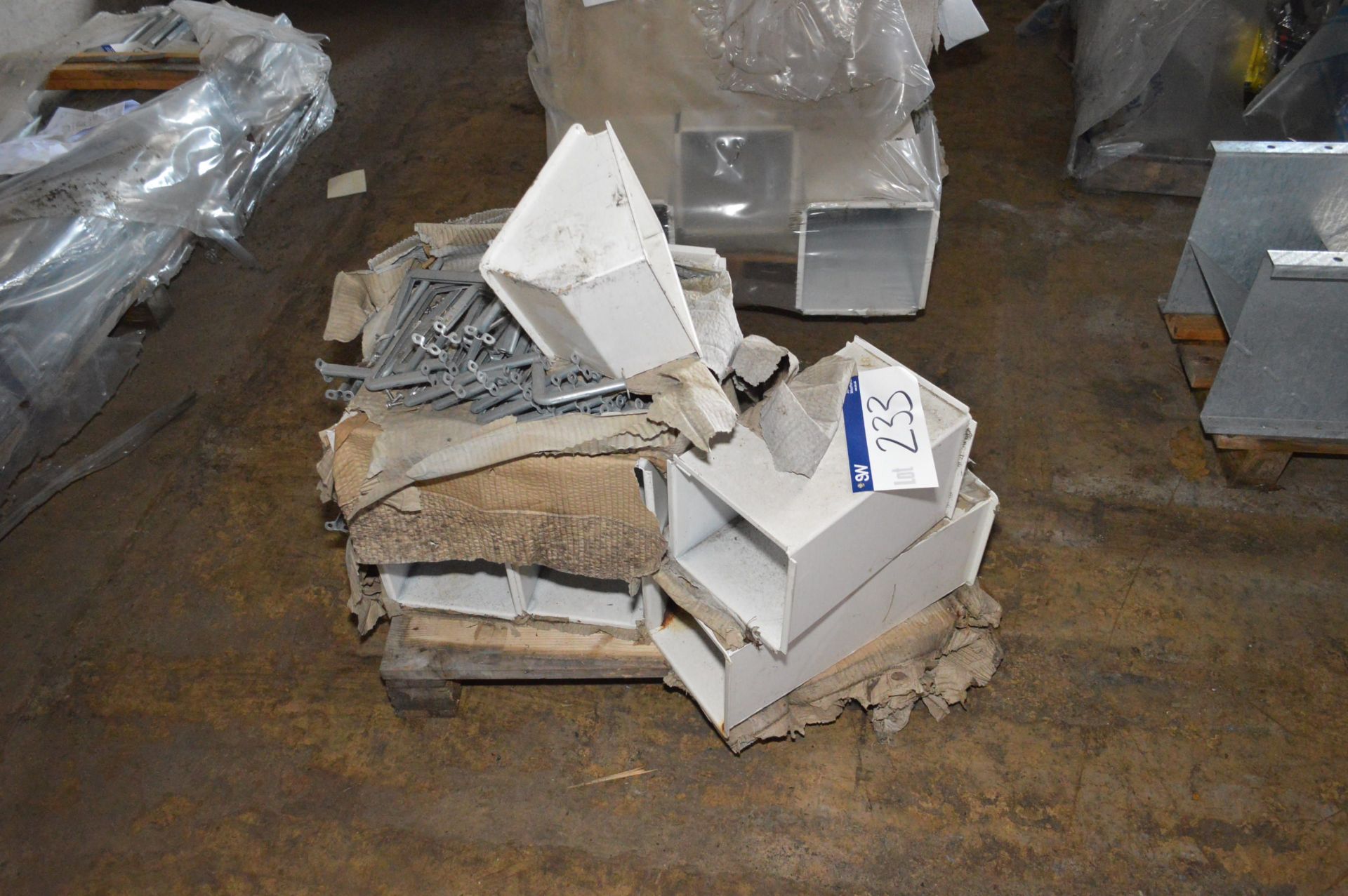 Ducting Components, on one pallet - Image 2 of 2