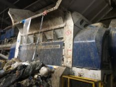 Lindner JUPITER 3200 SINGLE SHAFT PRIMARY SHREDDER, serial no. 6775, advised new shredding head