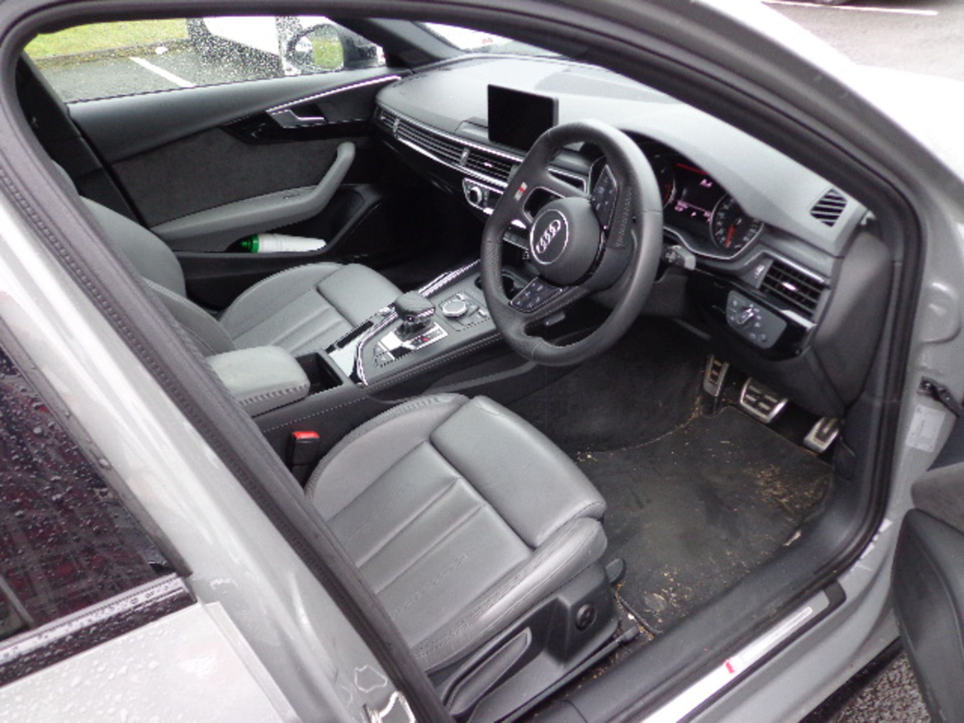 Audi A4 5 Line Black Edition TDi SA Four Door Salo - Image 5 of 8