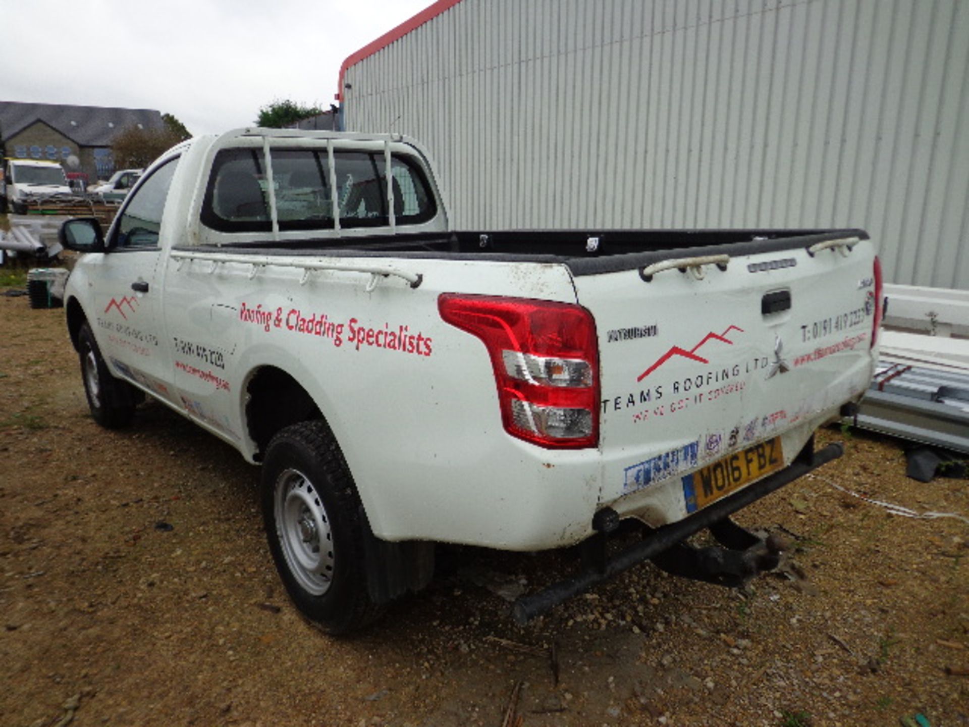 Mitsubishi L200 4 Life DI-D Pick-Up, registration - Image 3 of 6