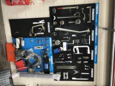 Quantity of Mazda Special Tools, to seven wall boa