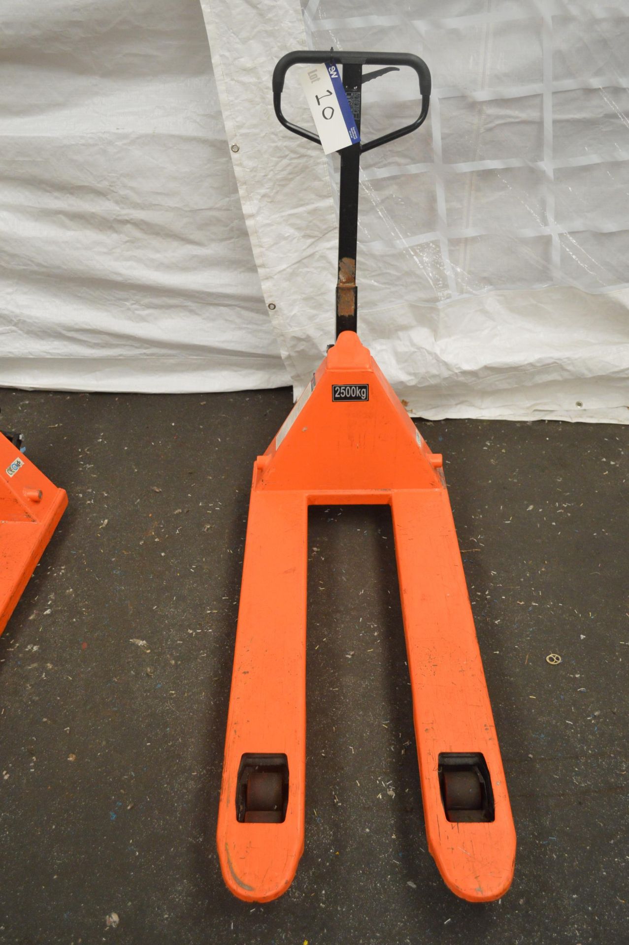 2500kg Hydraulic Pallet Truck, approx. 1.15m long