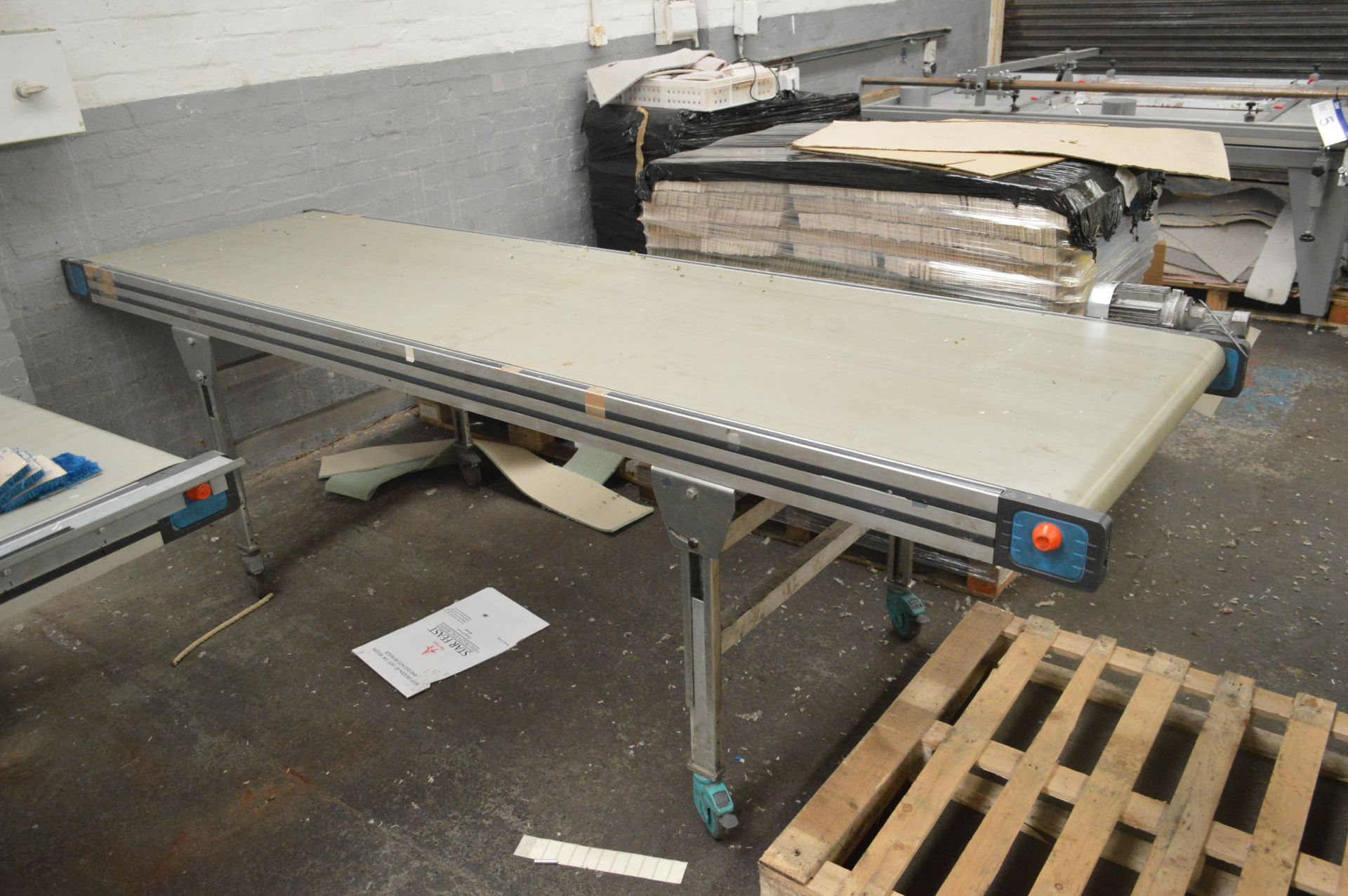 Mobile Powered Belt Conveyor, approx. 800mm wide on belt x 2.8m long - Image 2 of 2