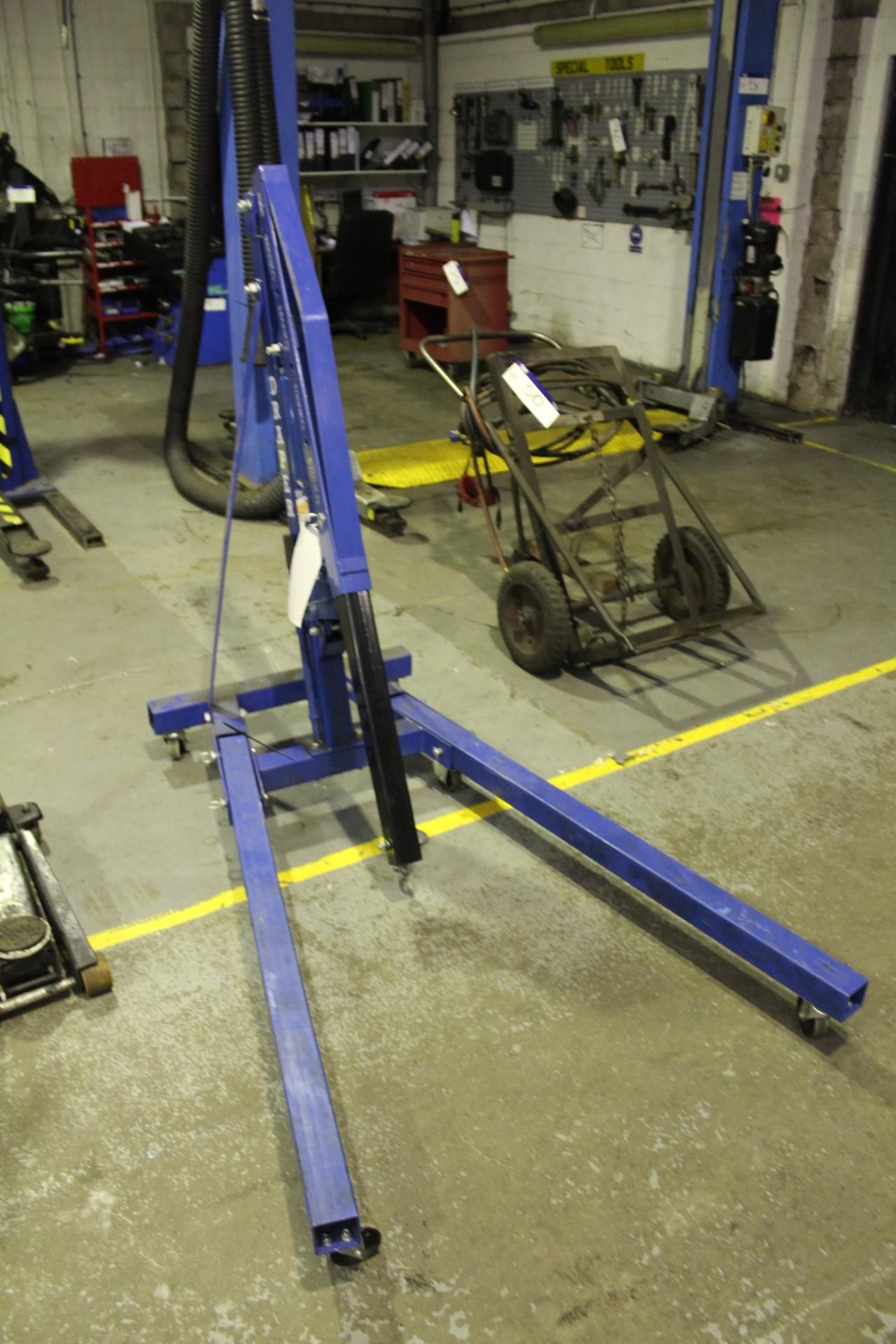 Draper Hydraulic Mobile Engine Hoist, 2000kg (lot