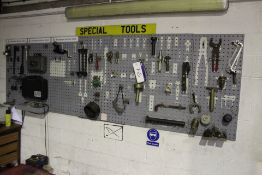 Assorted Mitsubishi Specialist Tools, to seven wal