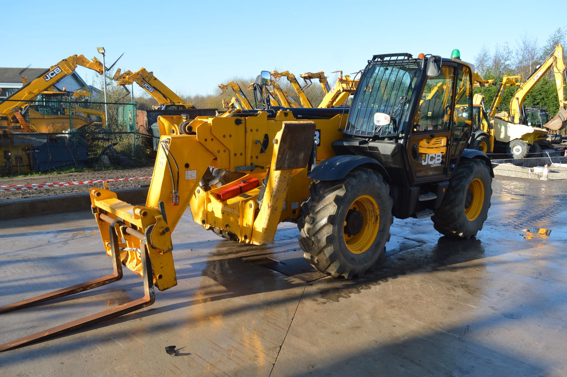 JCB 540-180 HI VIZ TELEHANDLER, registration no. M