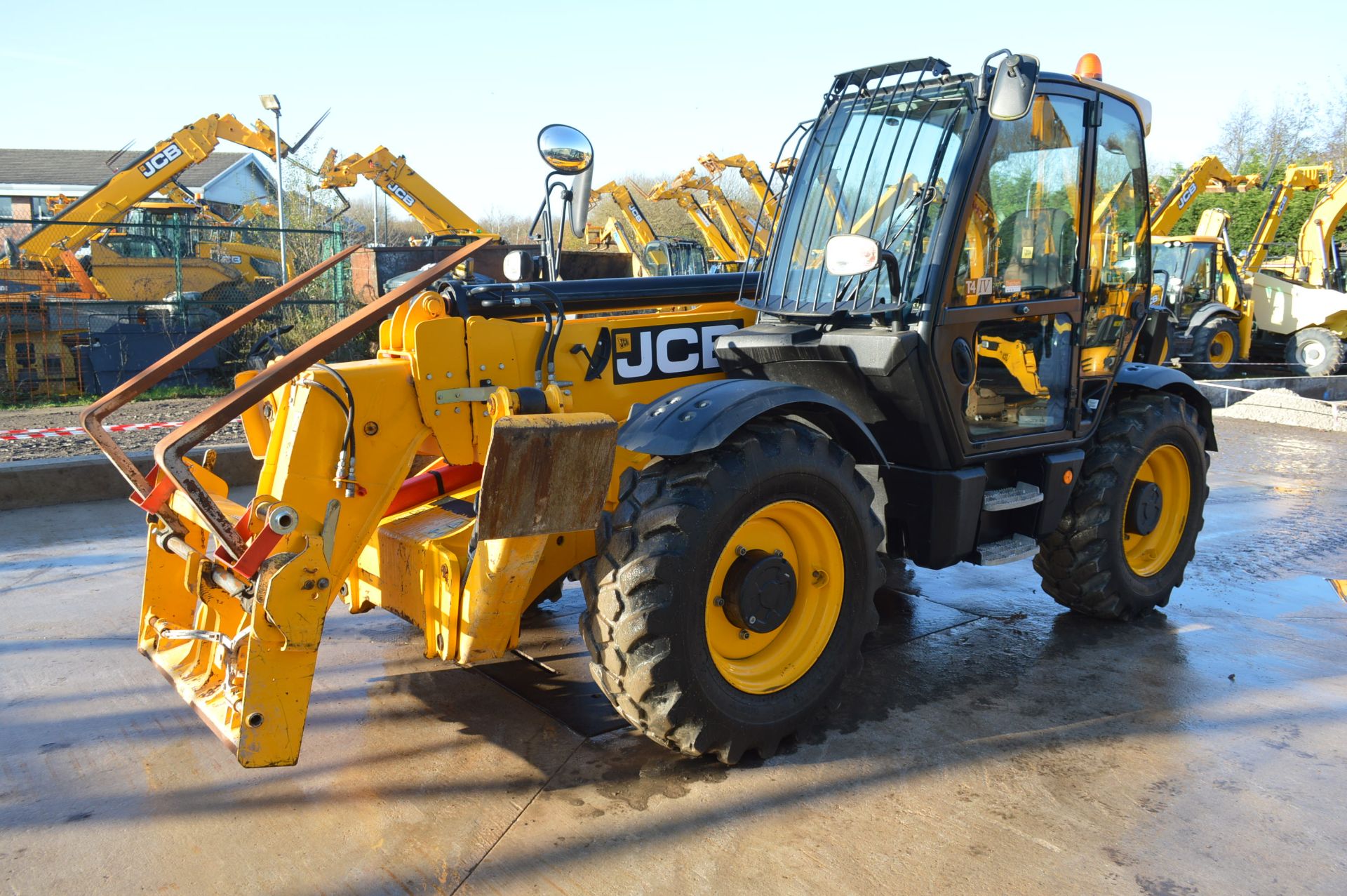 JCB 535-125 HI VIZ TELEHANDLER, registration no. M