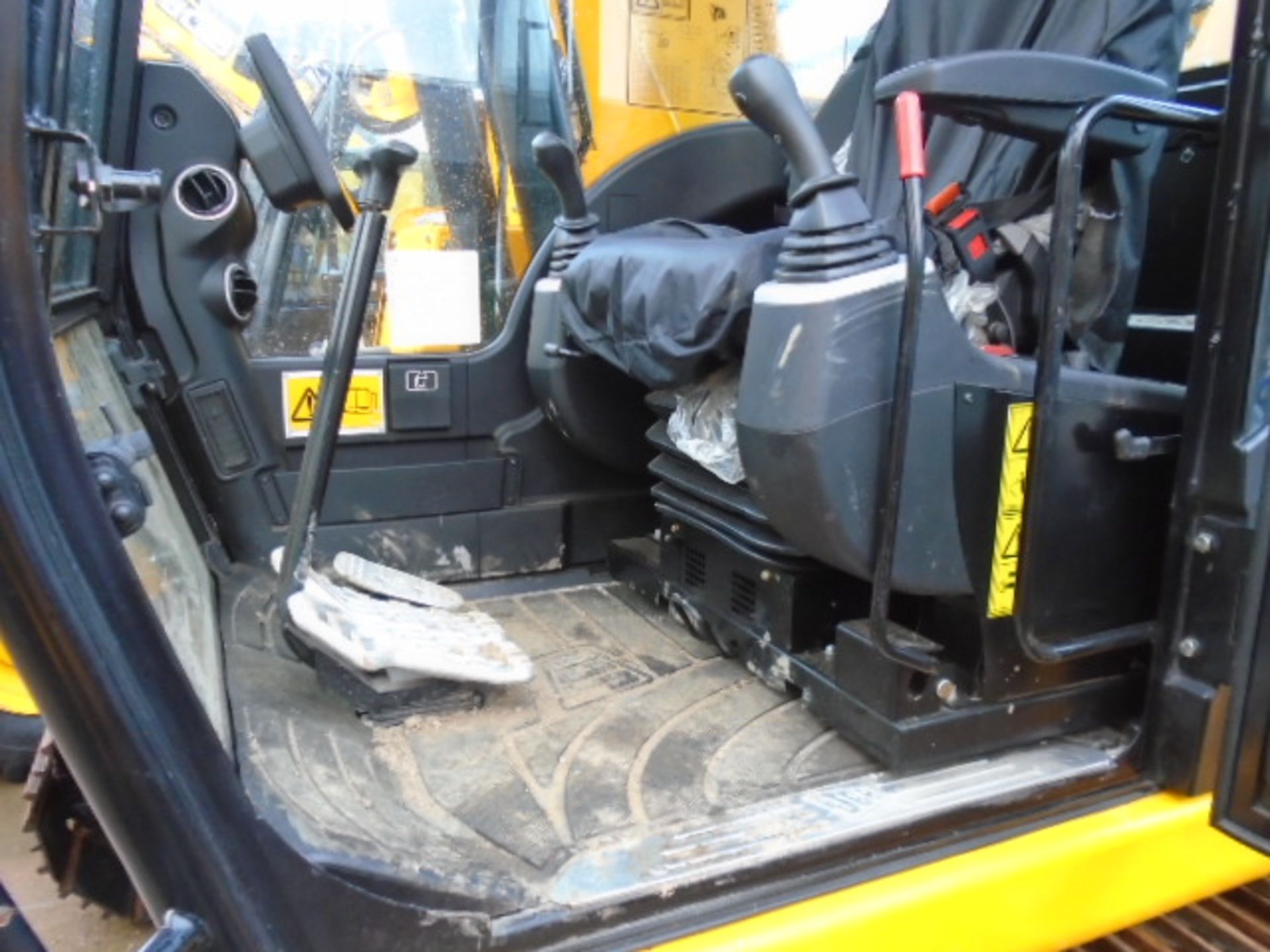 JCB JZ141LC 4F Tracked Excavator, serial no. 24796 - Image 7 of 9