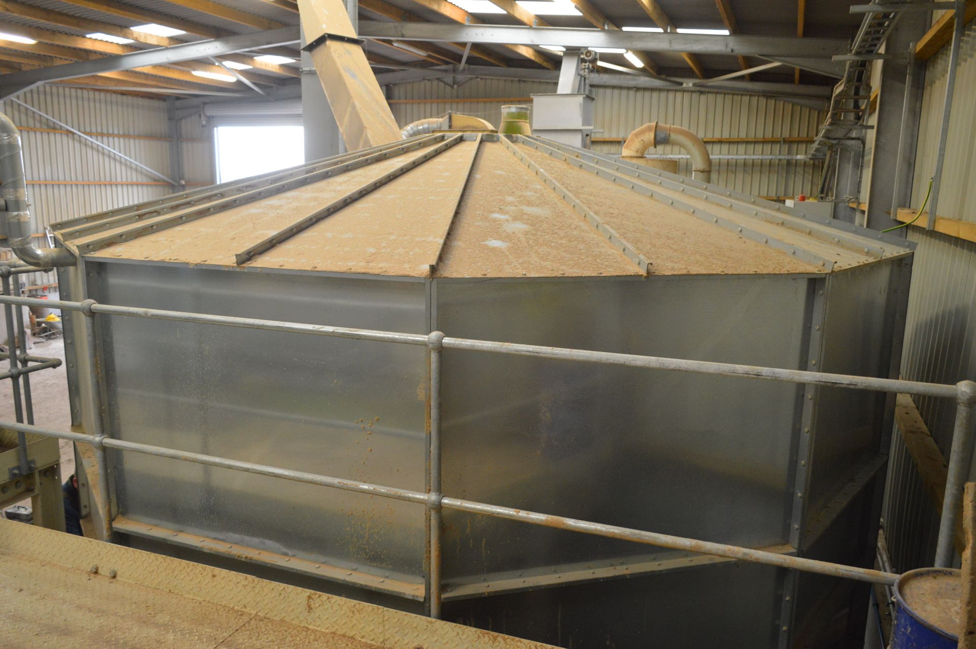 Perry 5m dia. BOLTED SECTIONAL GALVANISED STEEL DECAGON STORAGE SILO, 3.75m deep on sides, with - Image 2 of 3