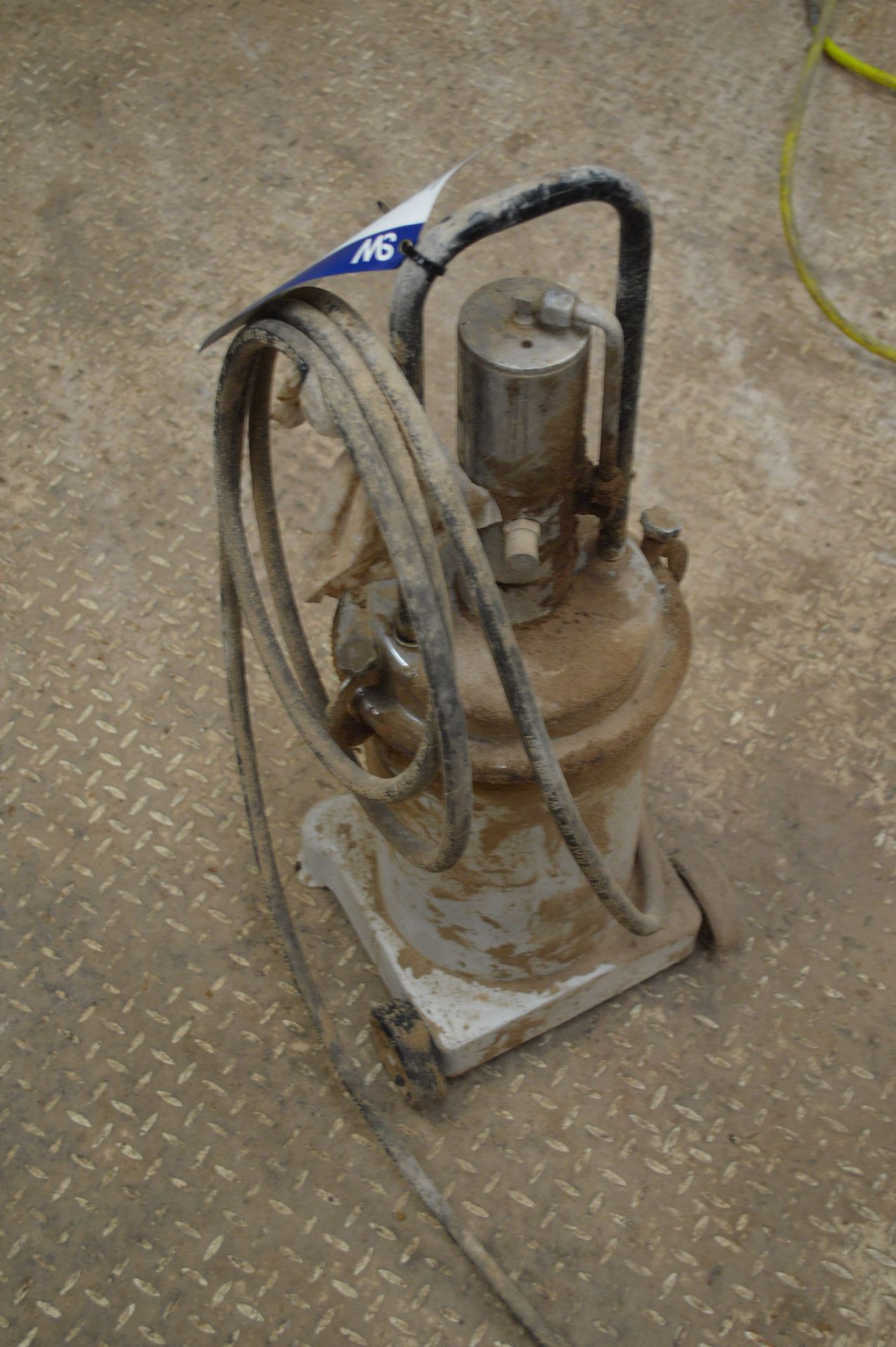 Pneumatic Greasing Unit, (please note this lot is part of combination lot 50) - Image 2 of 2