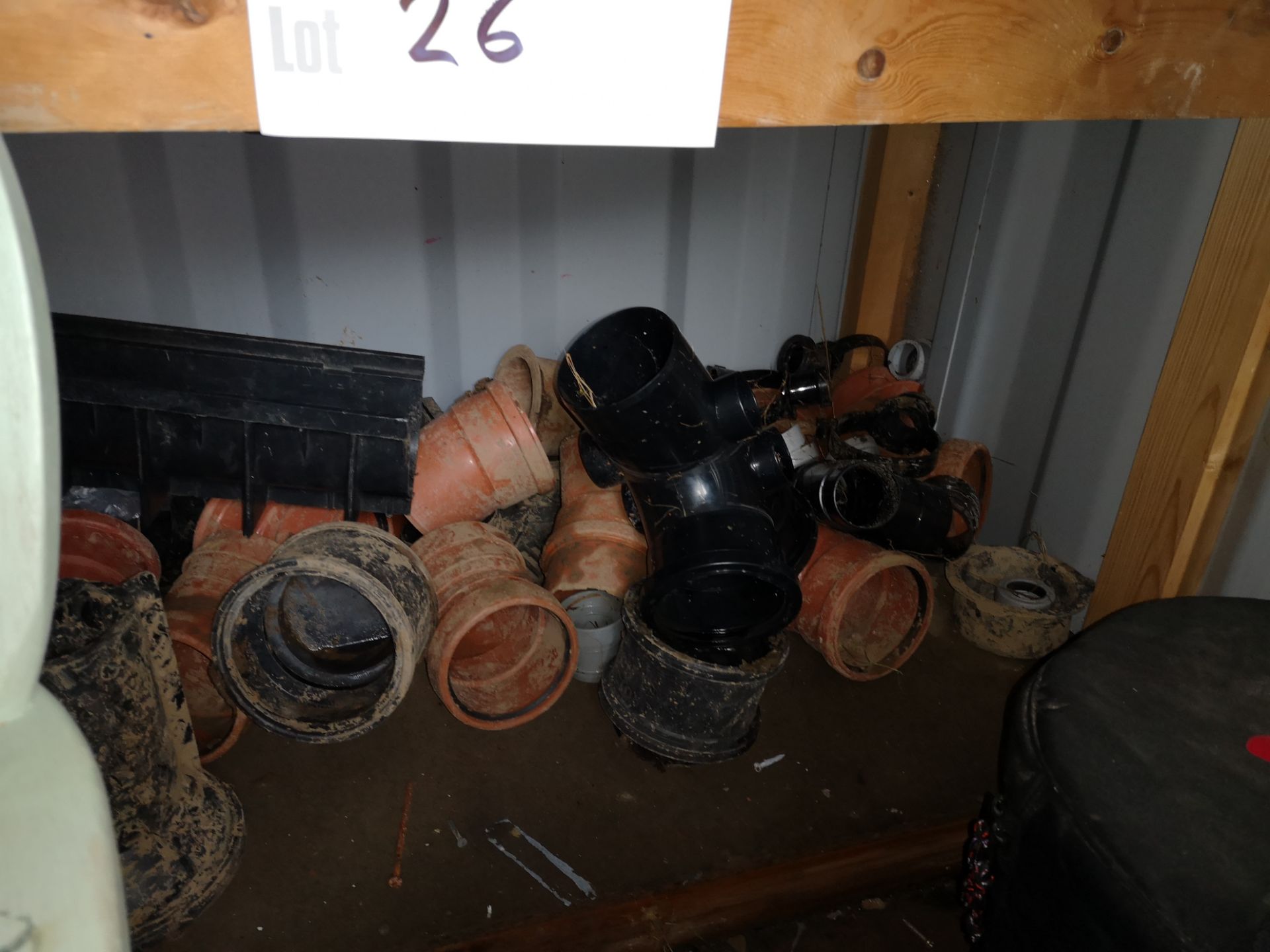 Various Sanitary Pipes Across 2 Shelves - Image 3 of 4