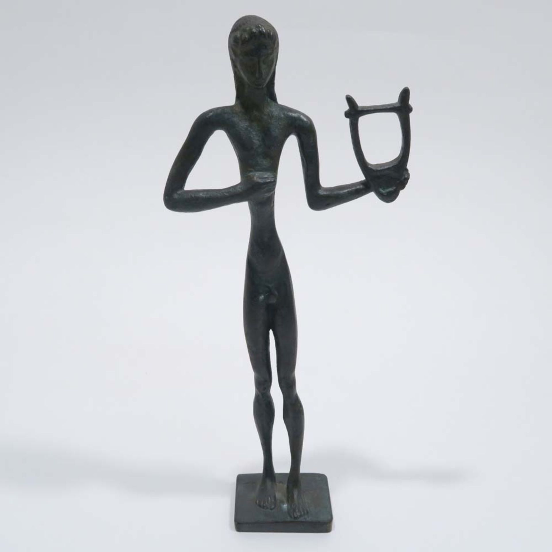 OrpheusBronze, grünlich-schwarz patiniert. H. 29 cm.