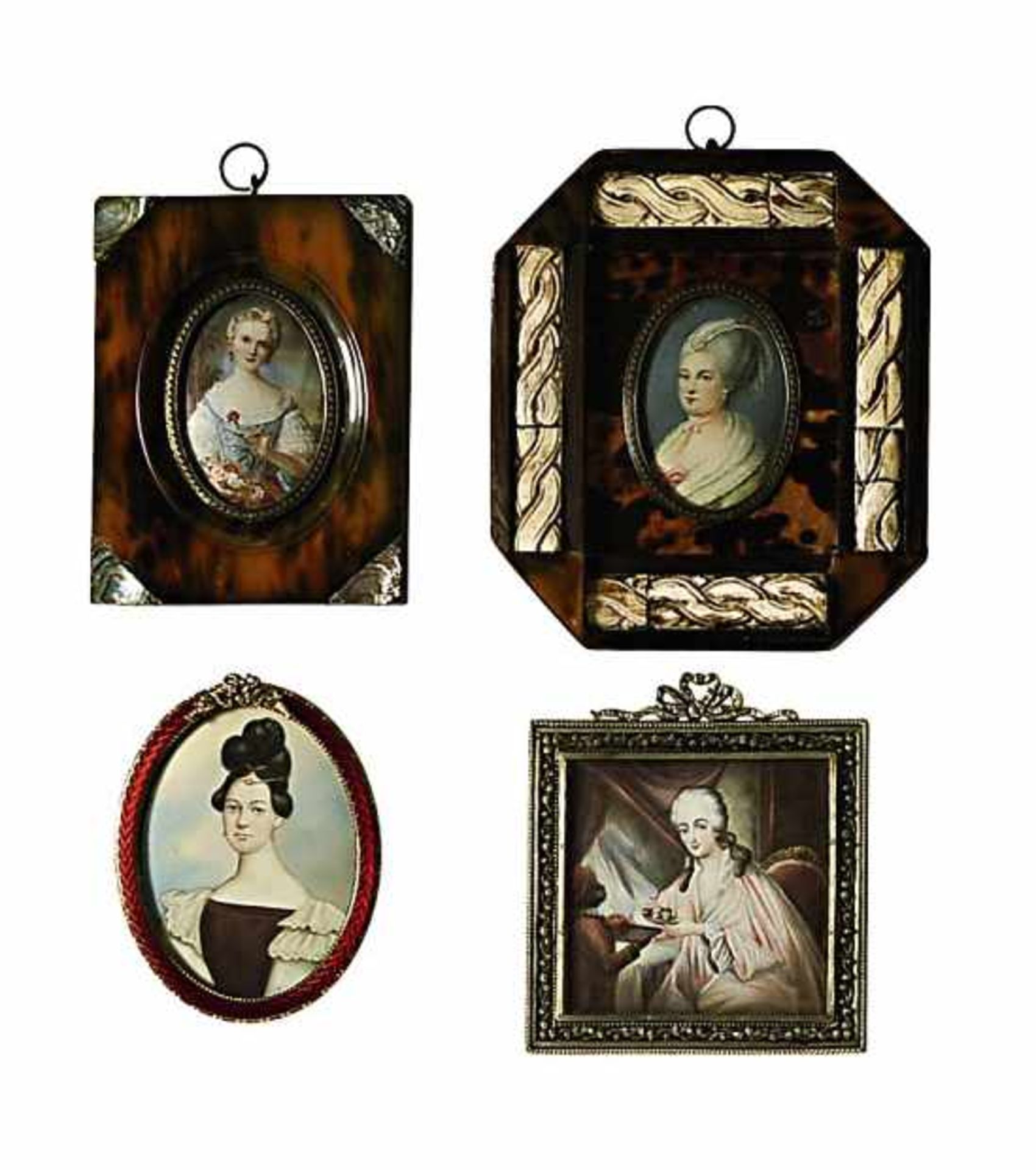 Vier DamenporträtsVier Miniaturen auf fotografischer Grundlage. BA: 5,8 x 4 cm (im Oval) bis 7 x 7