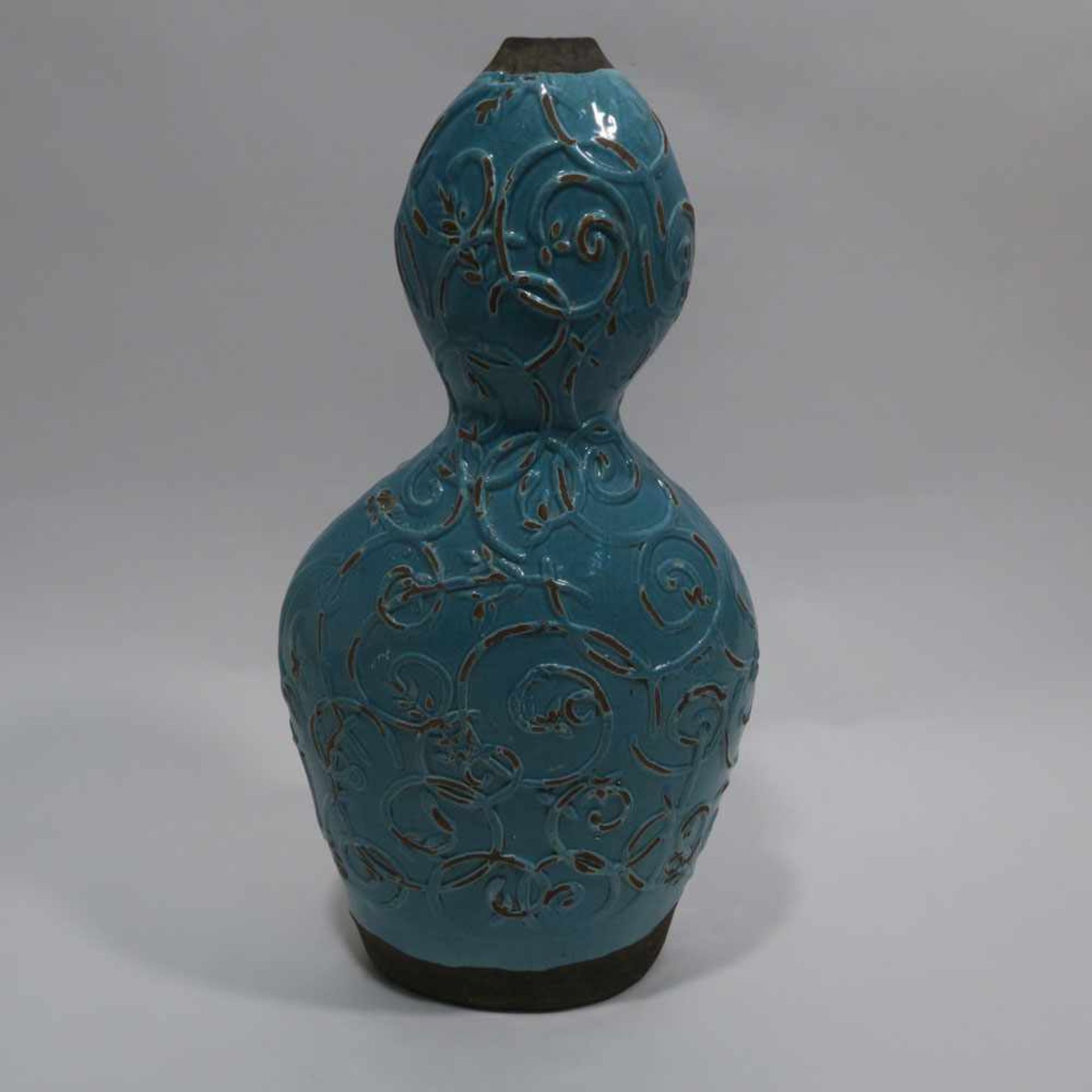 VaseWohl China. Keramik, türkisfarben glasiert. In Form eines gedrückten Doppelkürbis mit - Bild 6 aus 12