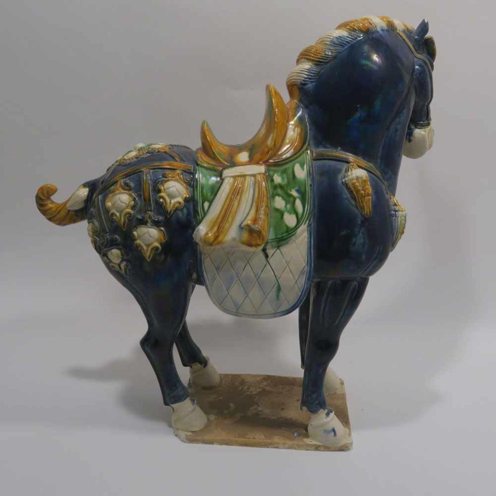 PferdChina, im Tang-Stil. Keramik, farbig glasiert. Min. best. H. 46 cm. - Bild 4 aus 10